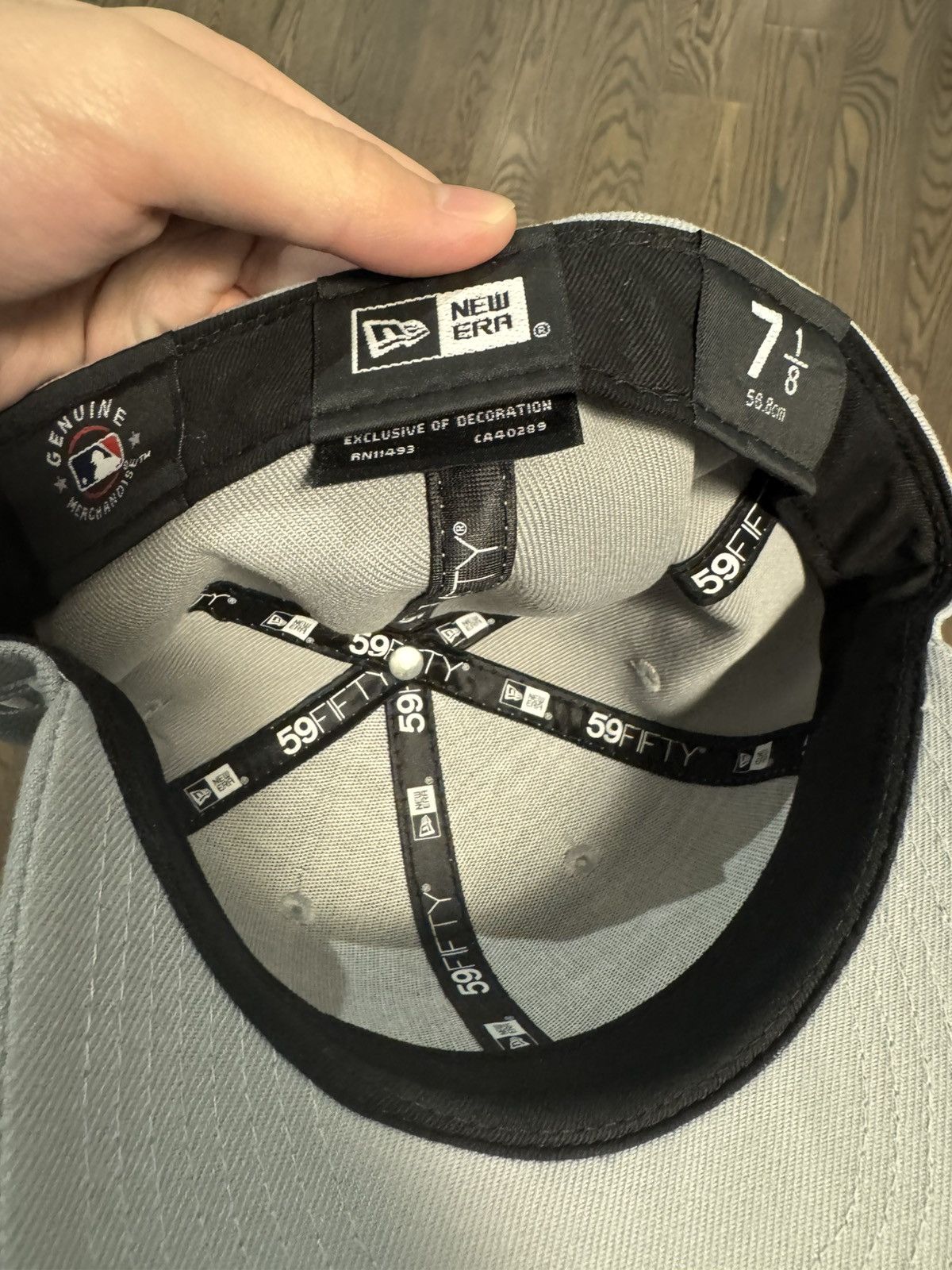 New Era GREY BLUE JAYS FITTED SIZE 7 1/8 Size ONE SIZE - 4 Thumbnail