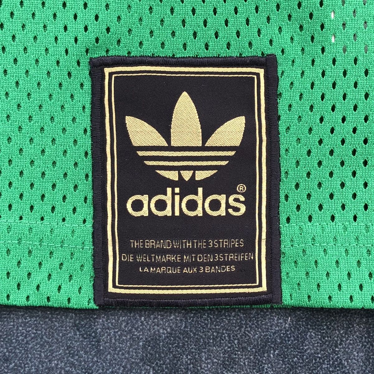 Adidas Vintage Adidas Big logo Basketball Jersey Shirt Size US L / EU 52-54 / 3 - 4 Thumbnail