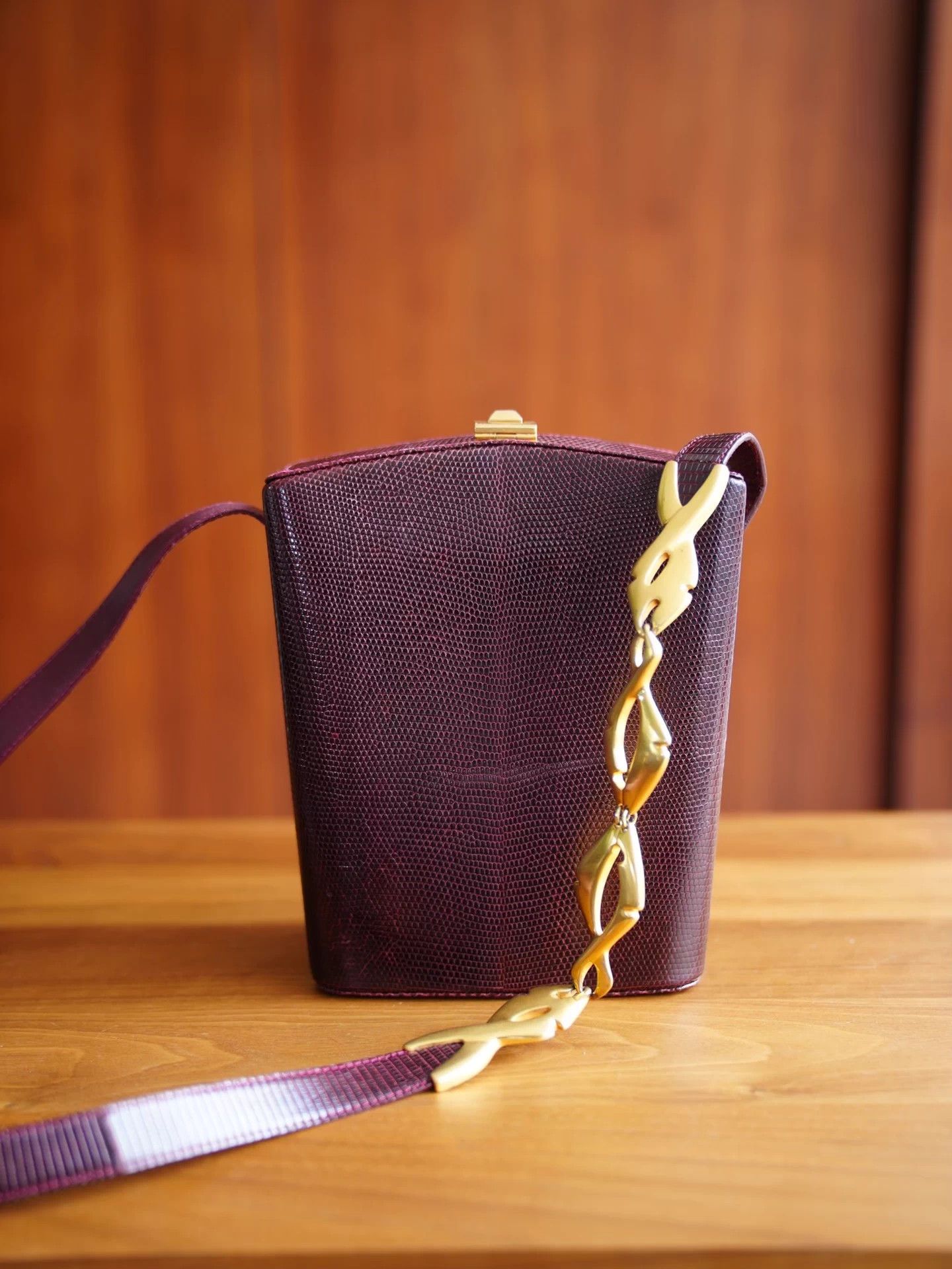 Gucci Gucci Rare Vintage Lizard Skin Wine Red Gold Box Bag Size ONE SIZE - 2 Thumbnail