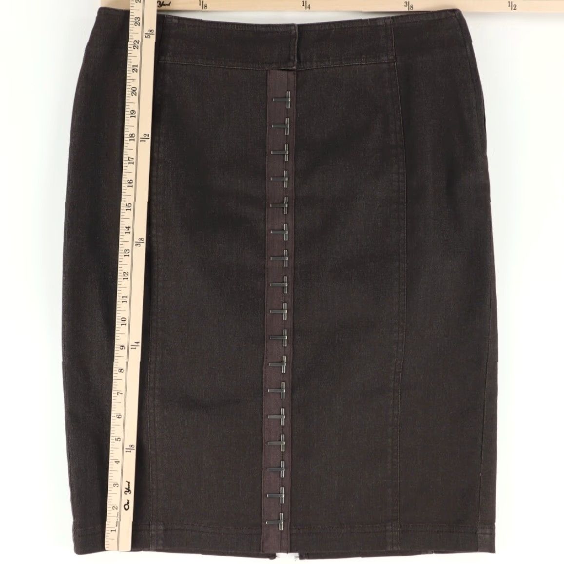 Vintage W by Worth Stretch 23" Cotton Blend Denim Skirt Shorts Charcoal Women's 8 Skirt Regular 32 Inseam 0in. Size 30" / US 8 / IT 44 - 3 Thumbnail