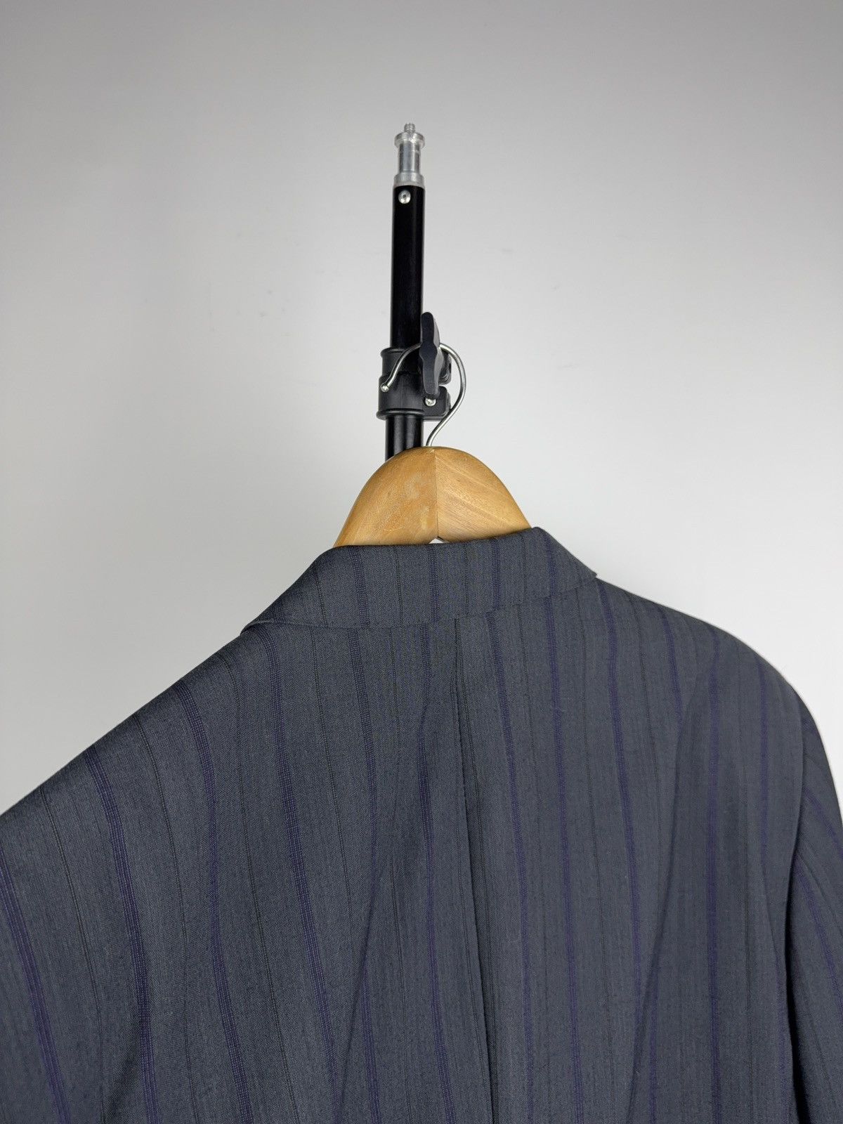 Hugo Boss 00s Hugo Boss Wool Blazer Pinstripe Grey Jacket Classic Fit Size 42R - 15 Thumbnail