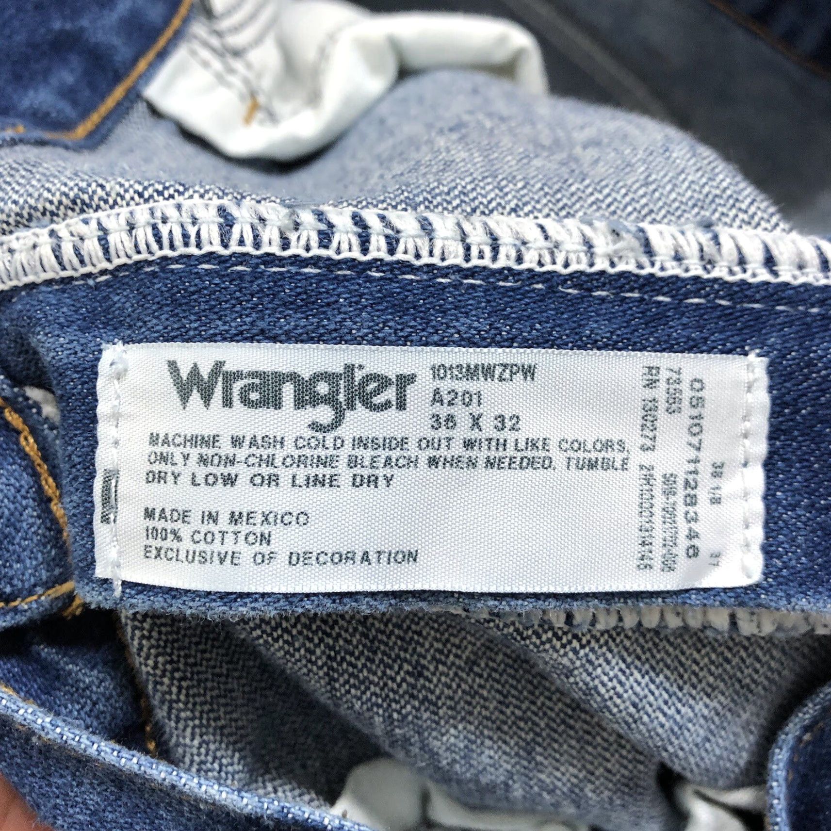 Wrangler VINTAGE Wrangler Cowboy Cut Jeans 36x32 Denim Blue 13MWZ 5-Pocket Logo Embroidered Mens US Cowboy Theme Size US 36 / EU 52 - 7 Thumbnail