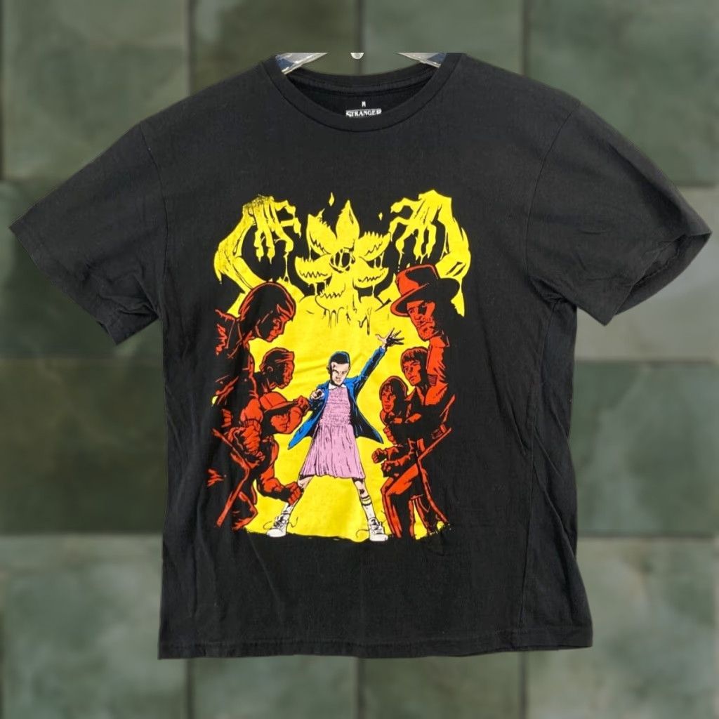Vintage Stranger Things T-Shirt M Black Logo Crew Neck - Men - Cotton Blend - Short Sleeve - 11 Eleven Demogorgon Graphic Shirt Size US M / EU 48-50 / 2 - 1 Thumbnail