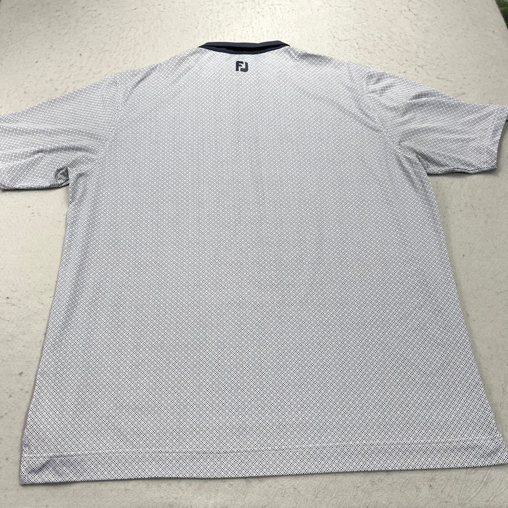 Footjoy FootJoy Polo Shirt Mens 2XL White Logo Breathable Stretch Golf Short Sleeve Collared Regular Fit Summer Casual (Geometric) Size US XXL / EU 58 / 5 - 6 Thumbnail
