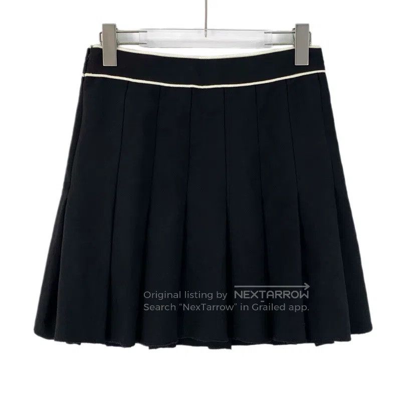 Other Gucci Black wool casual pleated skirt Size 27" / US 4 / IT 40 - 2 Thumbnail