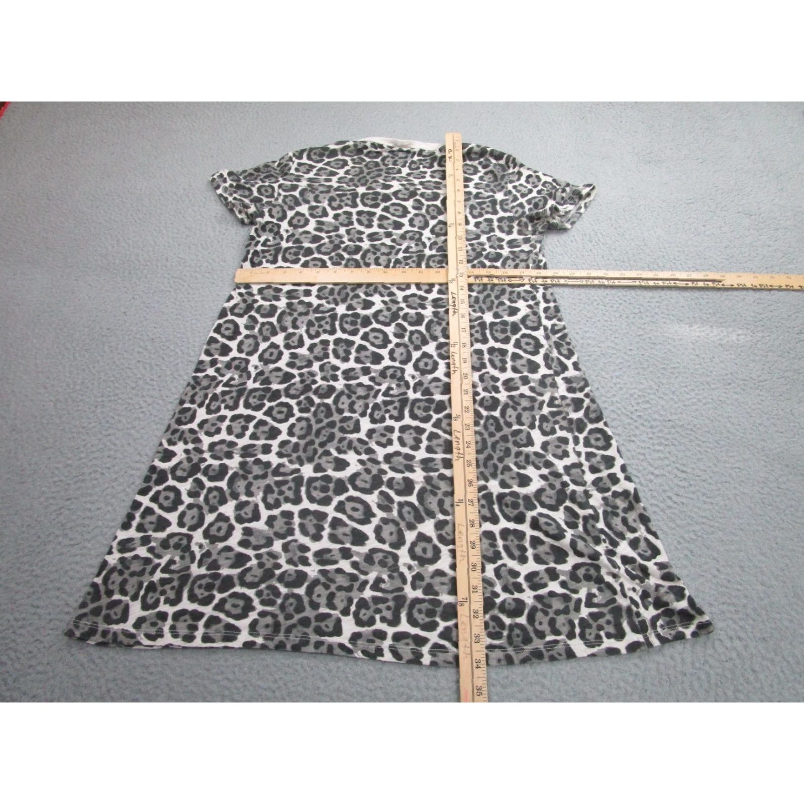 Vintage ATM Anthony Thomas Melillo Dress Women's Large Gray/Black Leopard Print Crew Neck Short Sleeve Knee Length Jersey Cotton T-Shirt Dress 90s Inspired? Size L / US 10 / IT 46 - 7 Thumbnail