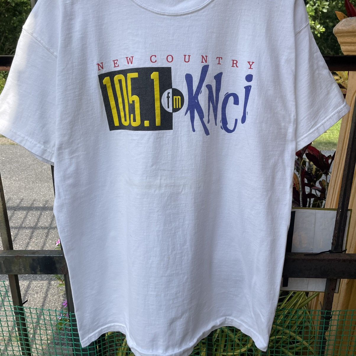 Fruit Of The Loom 🔥Vintage 90s New Country 105.1 FM Promo Radio Music Tee Size US XL / EU 56 / 4 - 4 Thumbnail