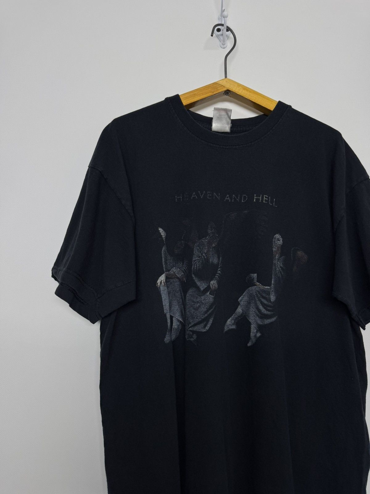 Fruit Of The Loom Vintage 2007 Heaven and Hell Black Sabbath Rock Band T-shirt Size US L / EU 52-54 / 3 - 8 Thumbnail