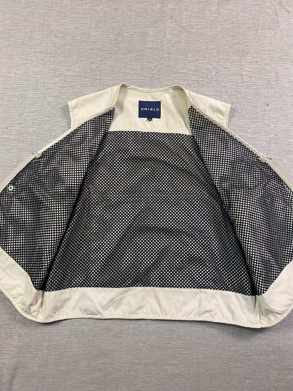 Other Vintage Uniqlo Tactical Utility Vest Multi Pocket Size US M / EU 48-50 / 2 - 7 Thumbnail
