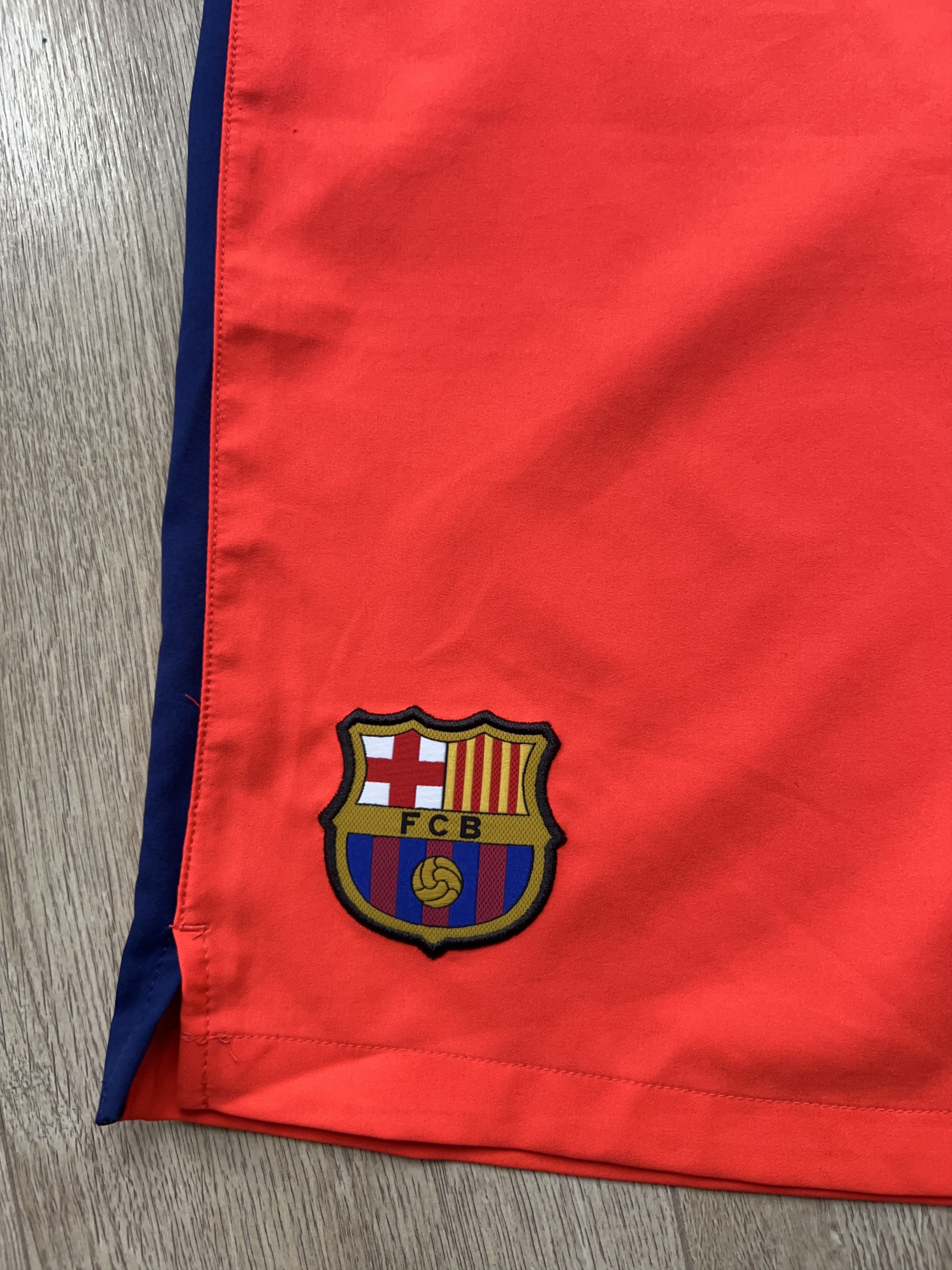 Nike FCB 2014 2015 Away Football Soccer Kit Set Jersey Shorts Size US M / EU 48-50 / 2 - 14 Thumbnail
