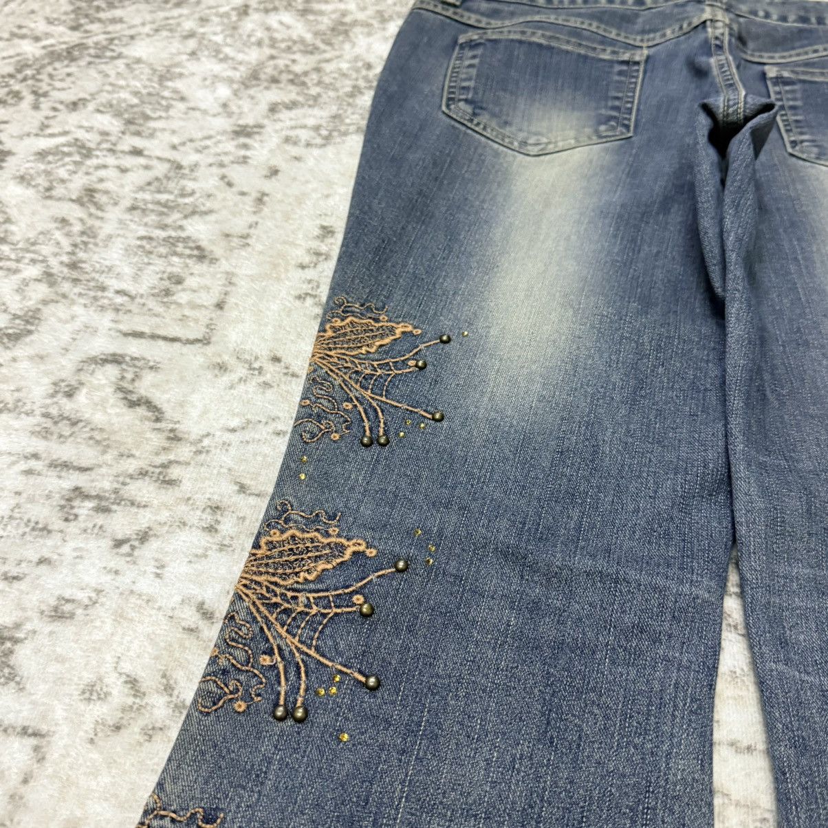 Japanese Brand Japanese Brand Boho Hippie Embroidery Studded Flare Jeans Size US 28 / EU 44 - 12 Thumbnail