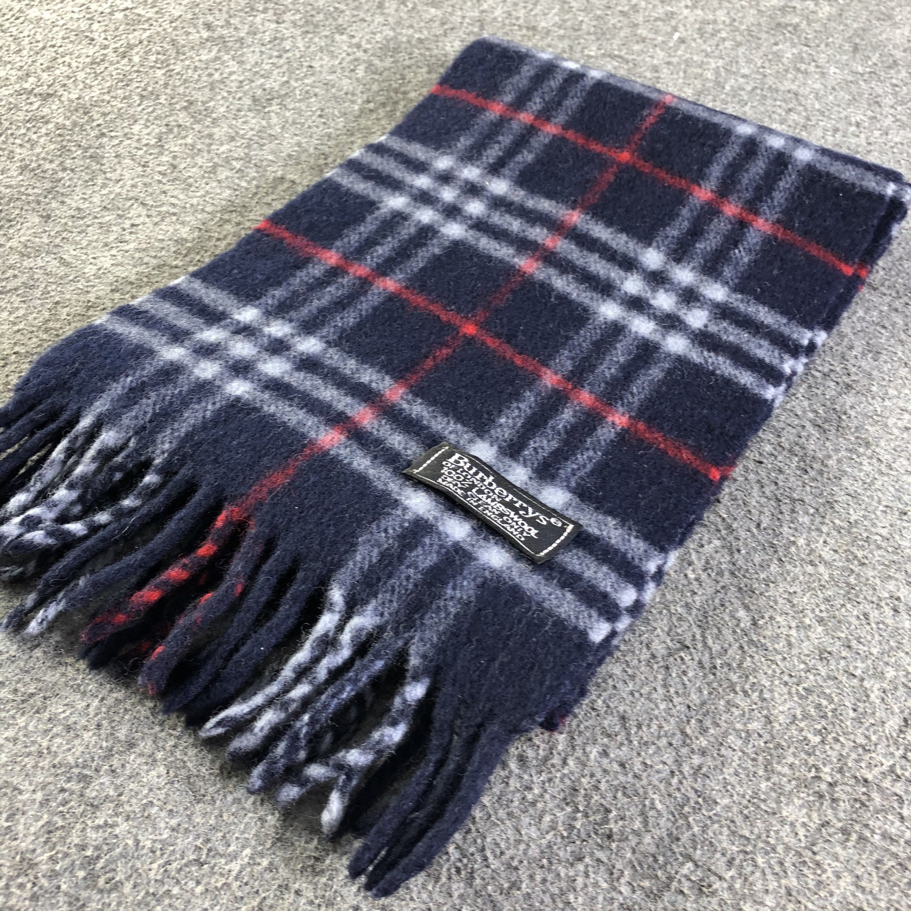 Burberry Burberrys Scarf / Muffler / Neckwear Size ONE SIZE - 4 Thumbnail