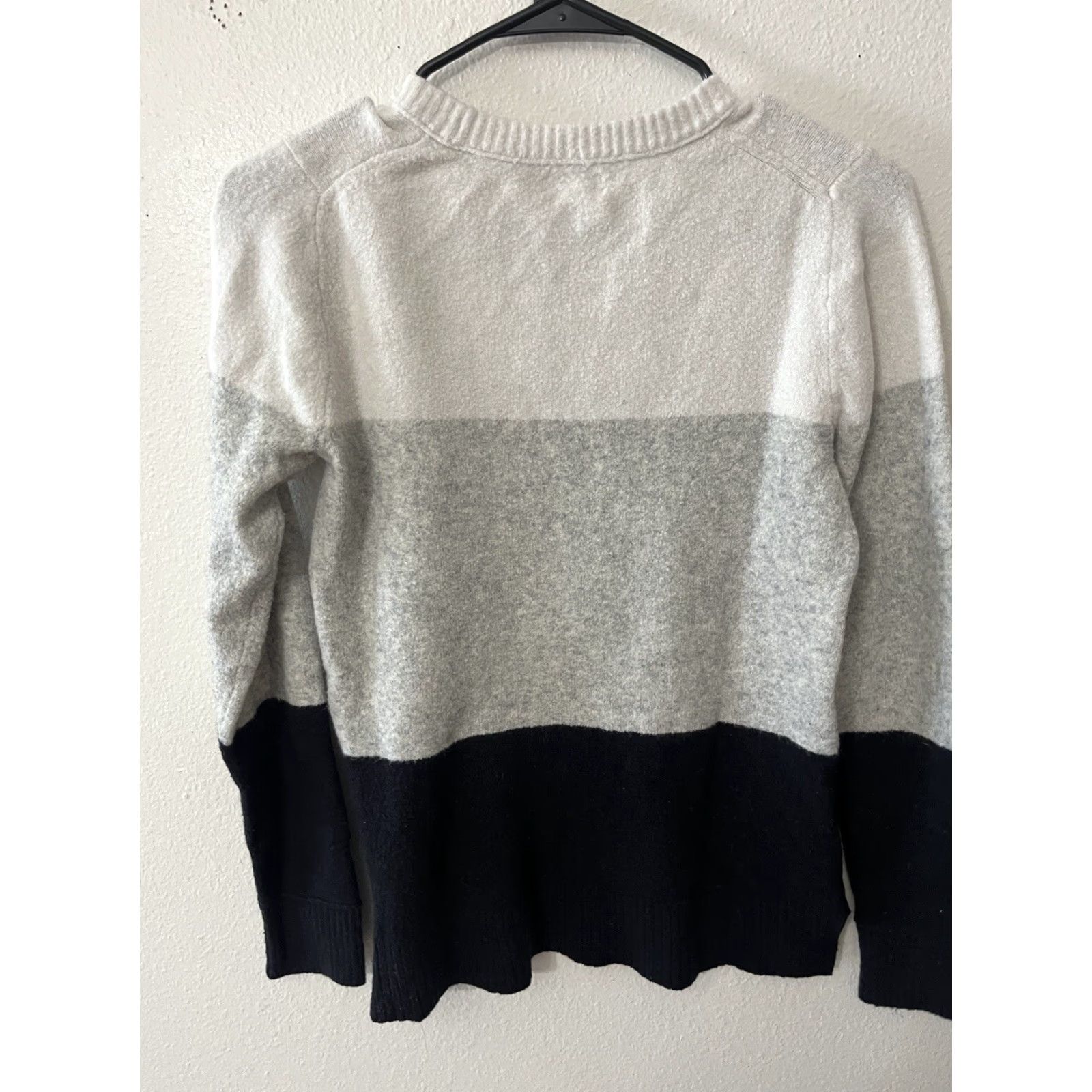 Vintage J. Crew Factory Sweater Women Small Gray Crewneck Pullover Size S / US 4 / IT 40 - 2 Thumbnail