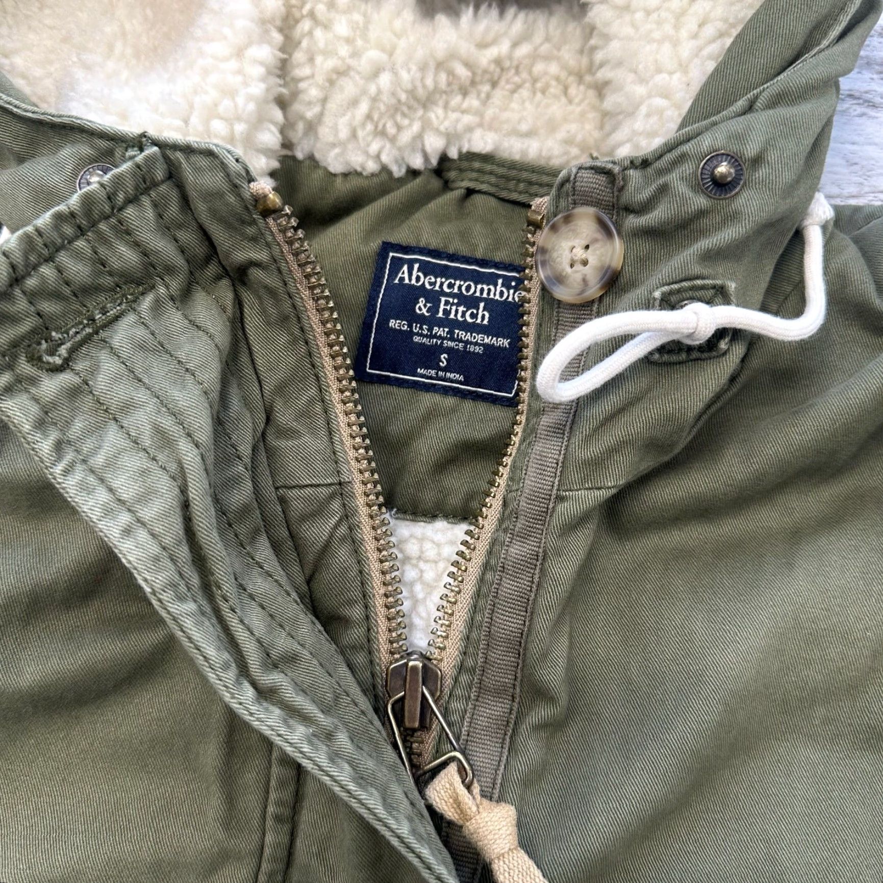 Abercrombie & Fitch VINTAGE Abercrombie & Fitch Green Womens S Sherpa Lined Military Parka Jacket Size S / US 4 / IT 40 - 5 Thumbnail