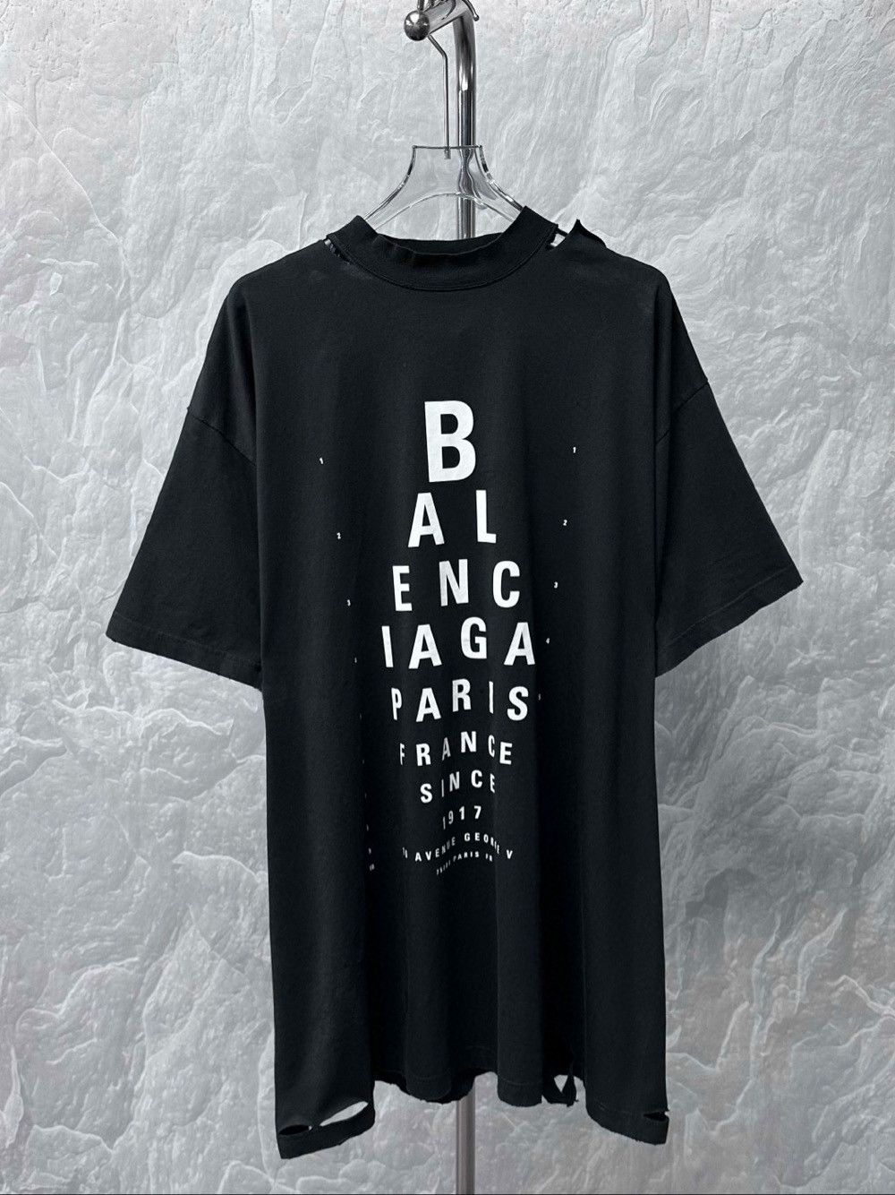 Balenciaga Balenciaga Eye Chart Print T-Shirt Size XL Size US XL / EU 56 / 4 - 1 Thumbnail