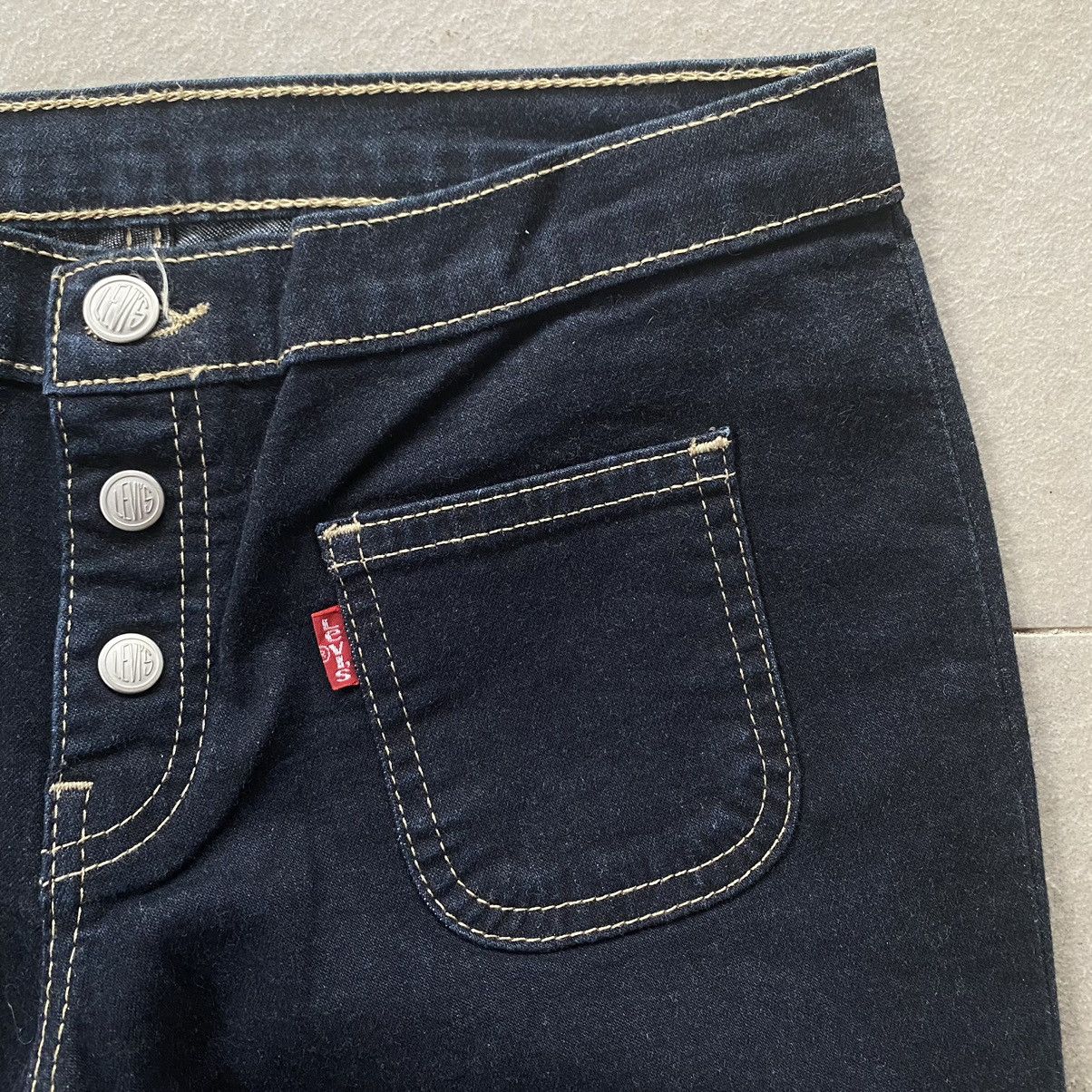 Levi’s bootcut bush pants stretchable jeans