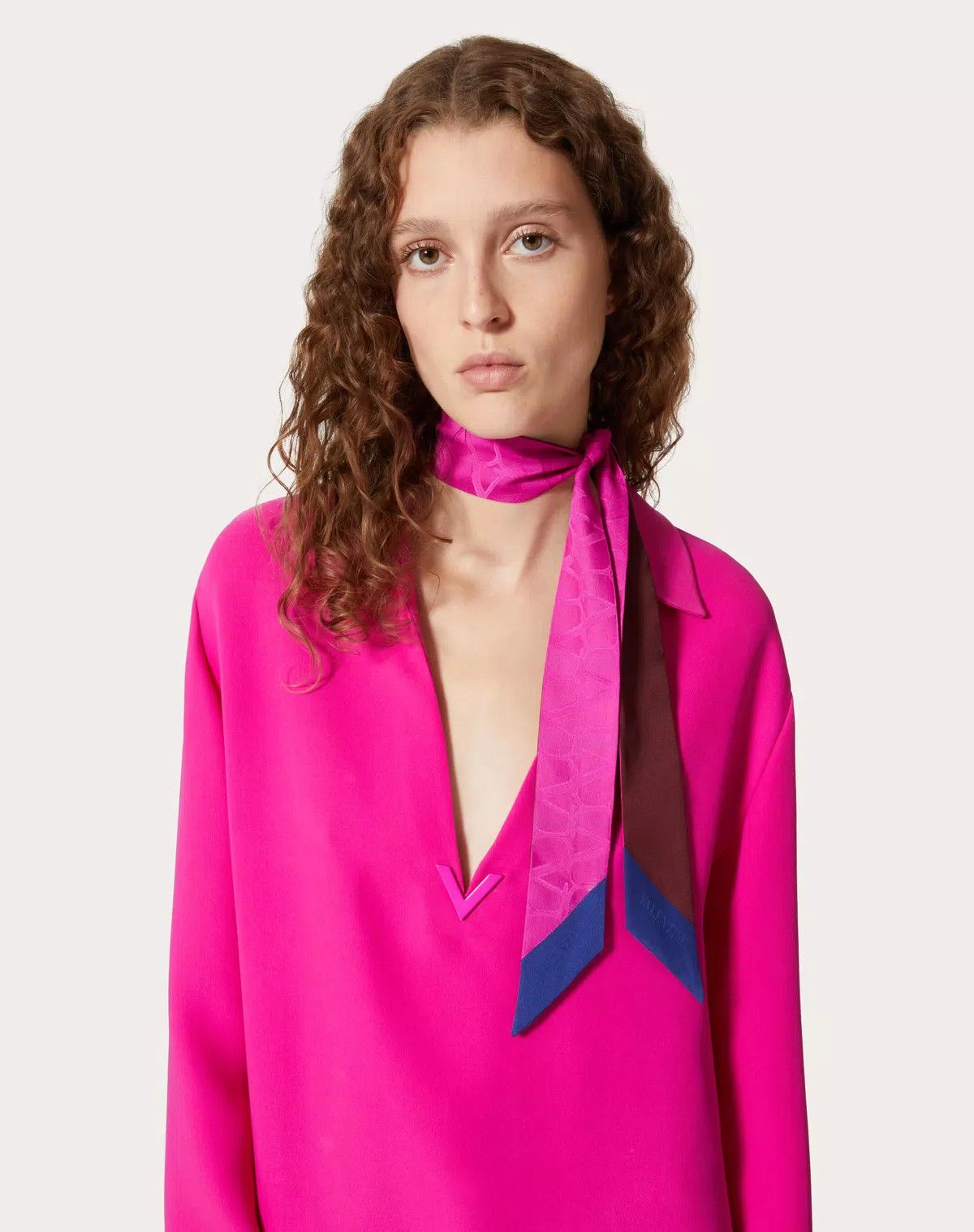 Valentino oc11z0725 Size:OS/Iconographe Bandeau Scarf in Pink/Brown Size ONE SIZE - 4 Thumbnail