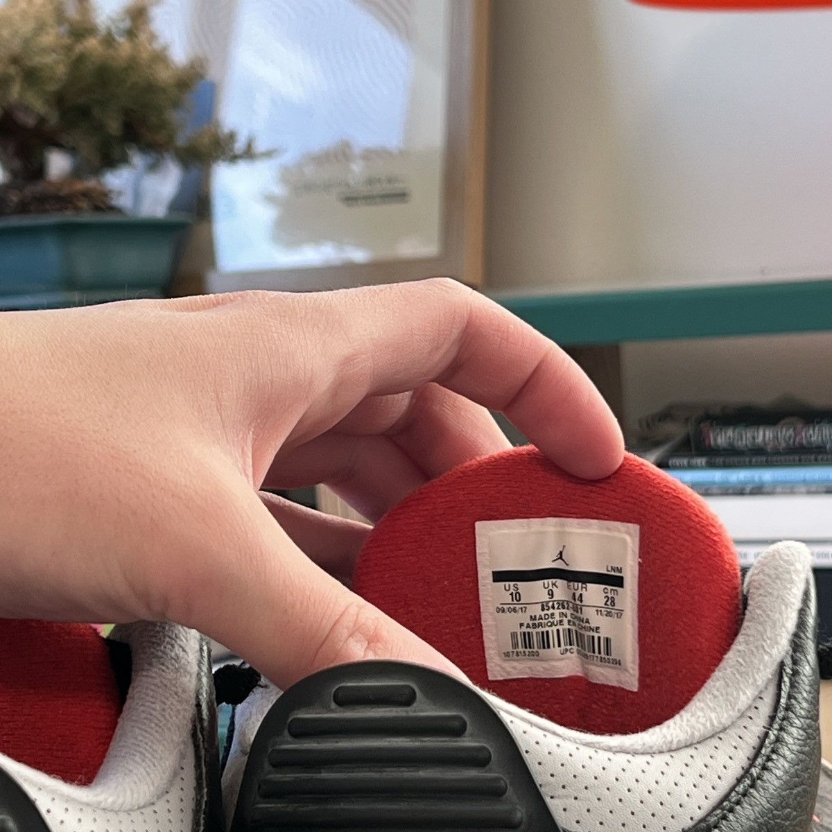 Jordan Brand Air Jordan 3 Black Cement Size US 10 / EU 43 - 9 Thumbnail