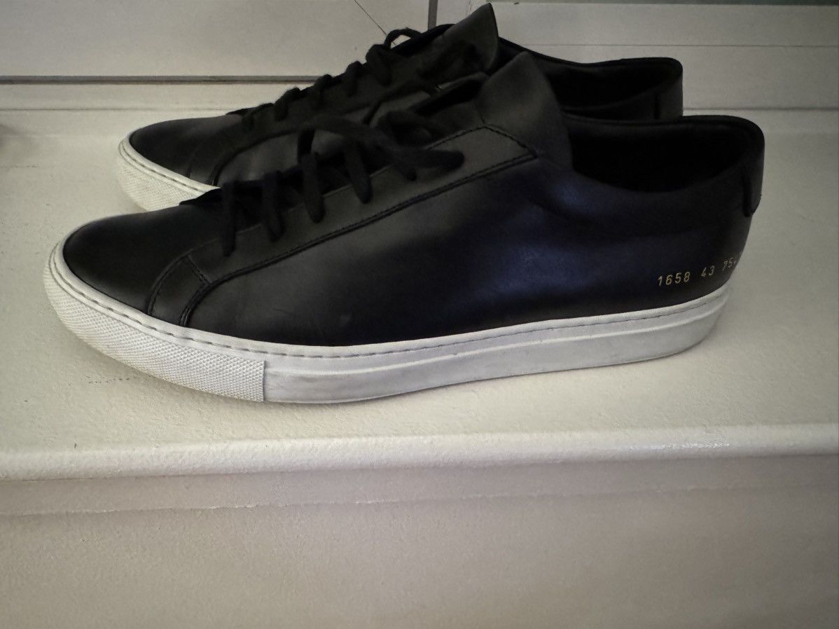 Common Projects Common Projects Achilles Low - black/white size 43 Size US 10 / EU 43 - 3 Thumbnail