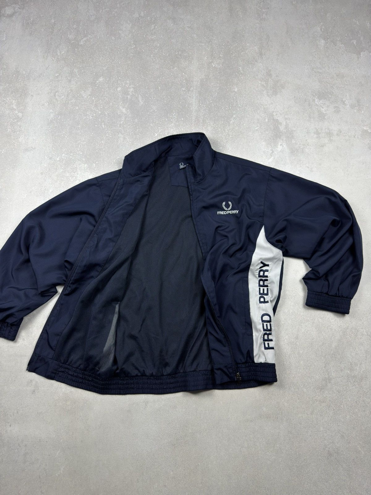 Fred Perry Vintage Fred Perry Regular Size Tracksuits Nylon Jacket Size US L / EU 52-54 / 3 - 10 Thumbnail