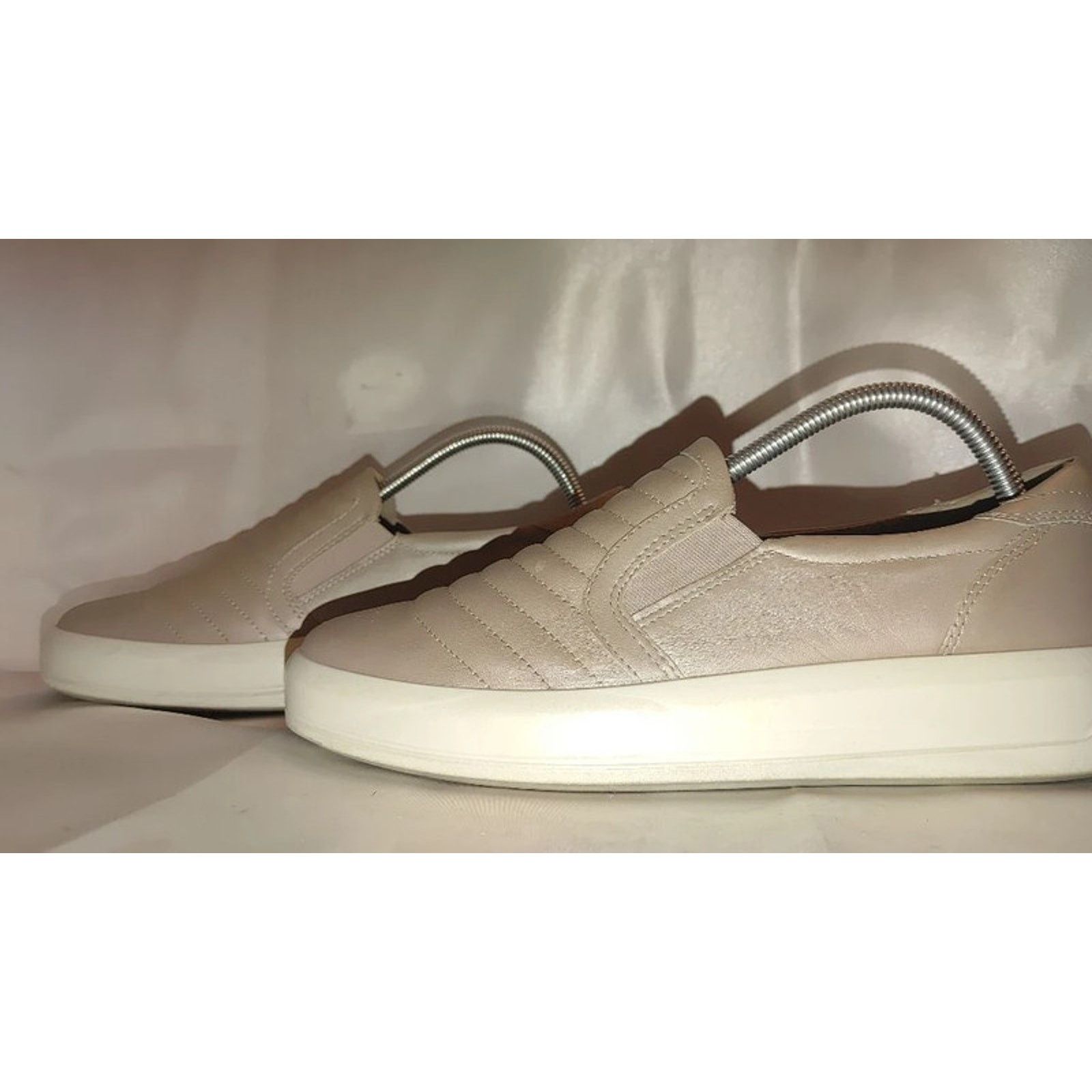Ecco ECCO Women's Soft 9 li Slip On Sneaker Size 11 Size US 11 / IT 41 - 3 Thumbnail