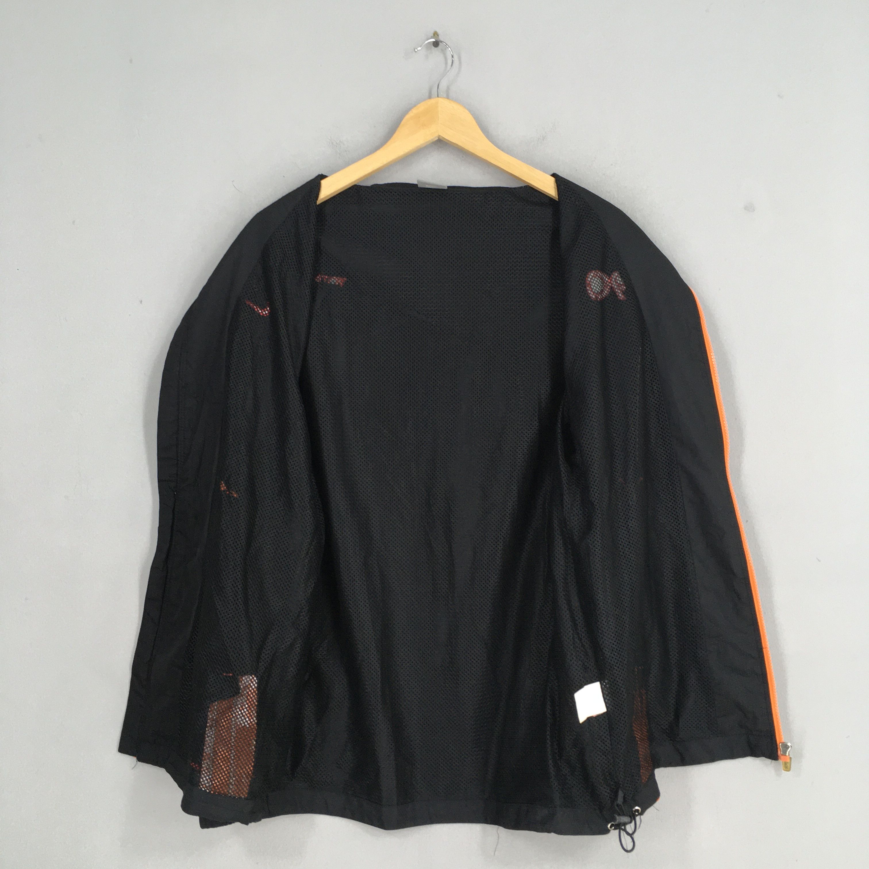 Nike Vintage 90's Nike Swoosh T90 Black Training Jacket XLarge Size US XL / EU 56 / 4 - 10 Thumbnail