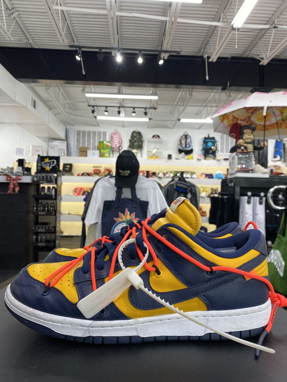 Nike × Off-White Nike Dunk Off White Michigan Sz. 11 Size US 11 / EU 44 - 2 Thumbnail