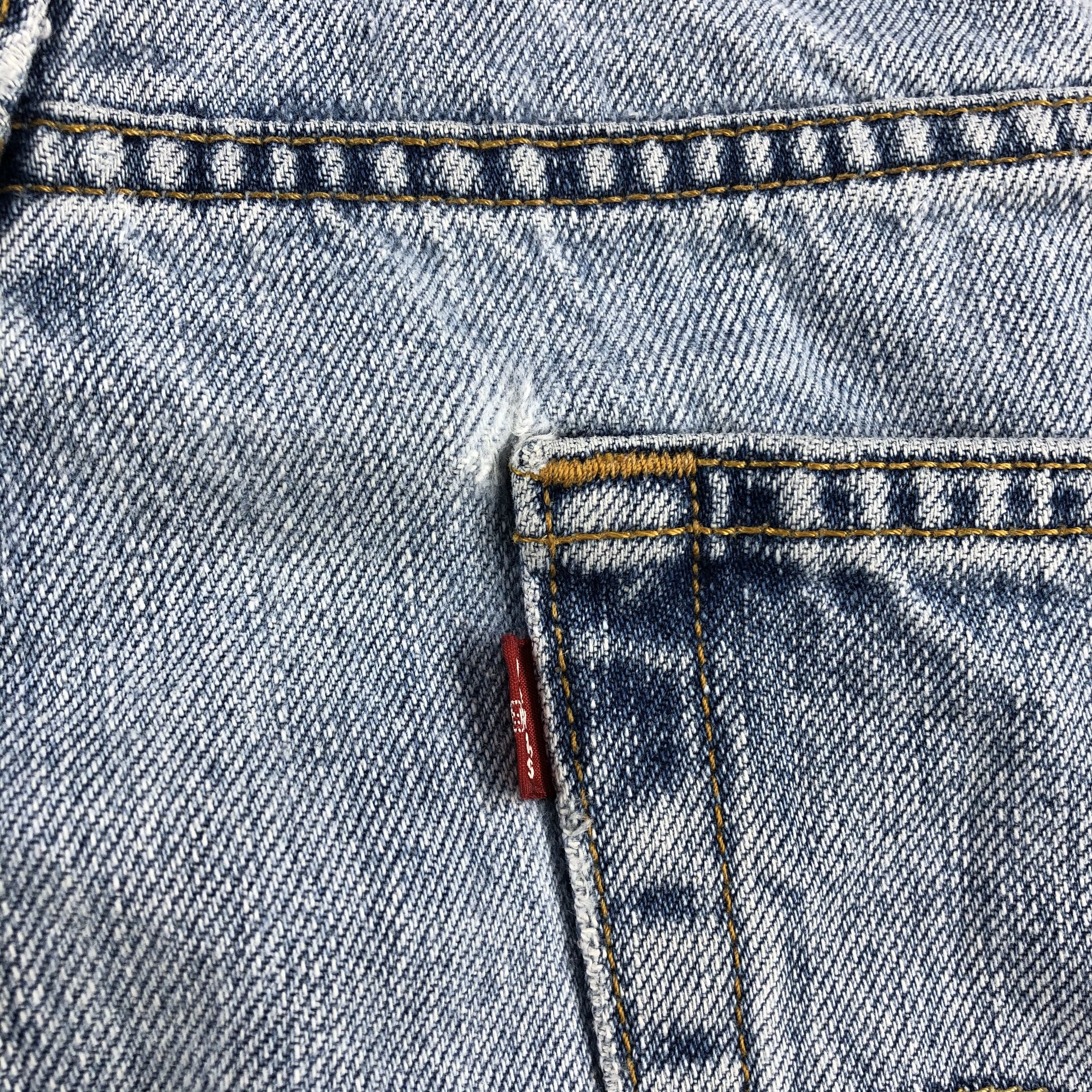 Levi's Vintage Blue Wash Levis 550 Jeans-J1620 Size US 39 - 8 Thumbnail