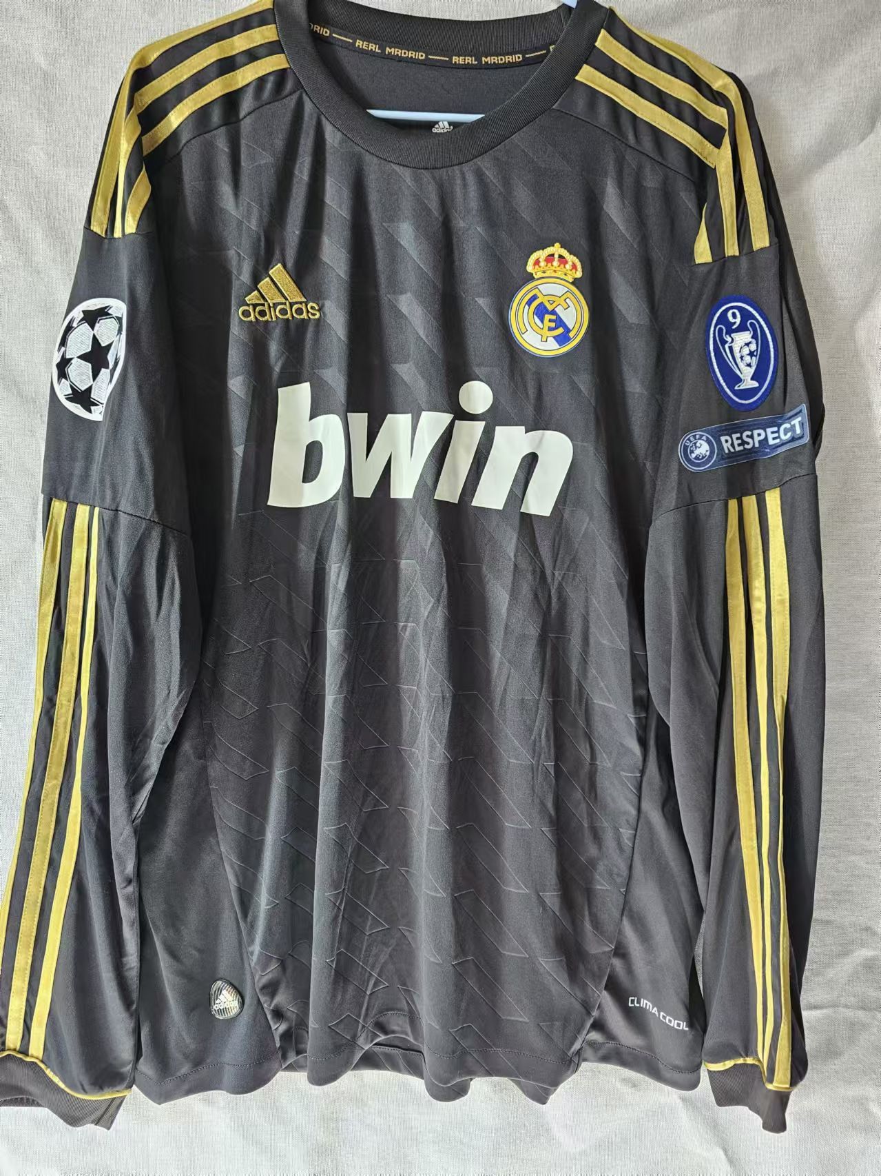 Other 2011 2012 Real Madrid R7 Jersey C Ronaldo Size US L / EU 52-54 / 3 - 2 Thumbnail
