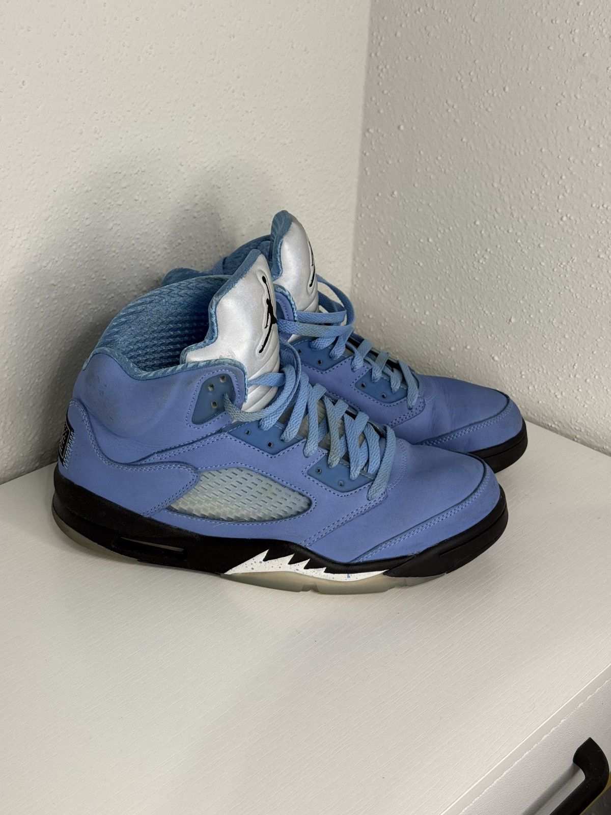 Jordan Brand Jordan 5 Retro UNC University Blue Size US 10 / EU 43 - 1 Thumbnail