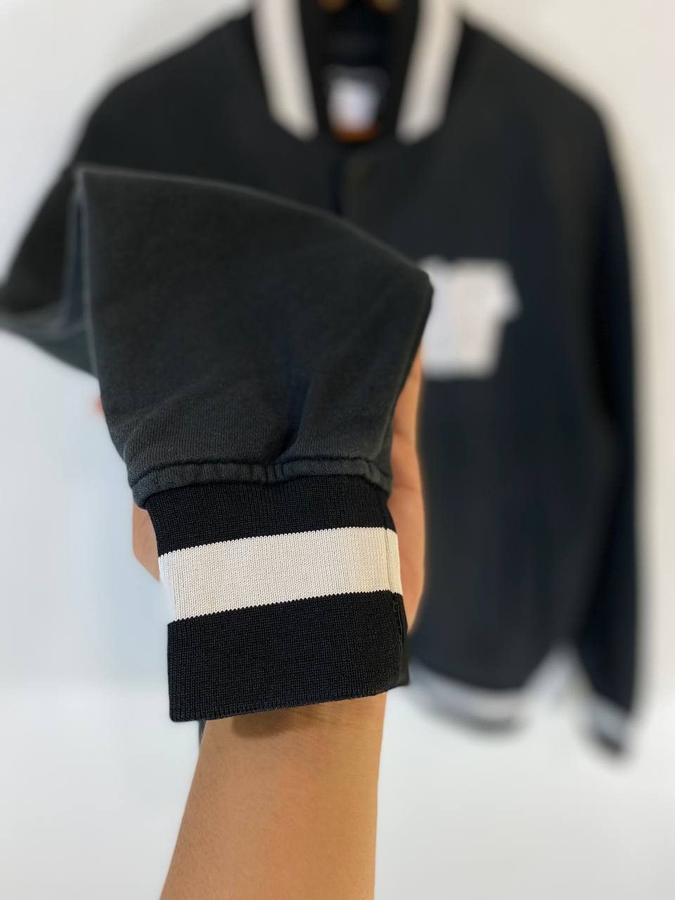 Undefeated undefeated black jacket spell out backhit nice design Size US M / EU 48-50 / 2 - 5 Thumbnail