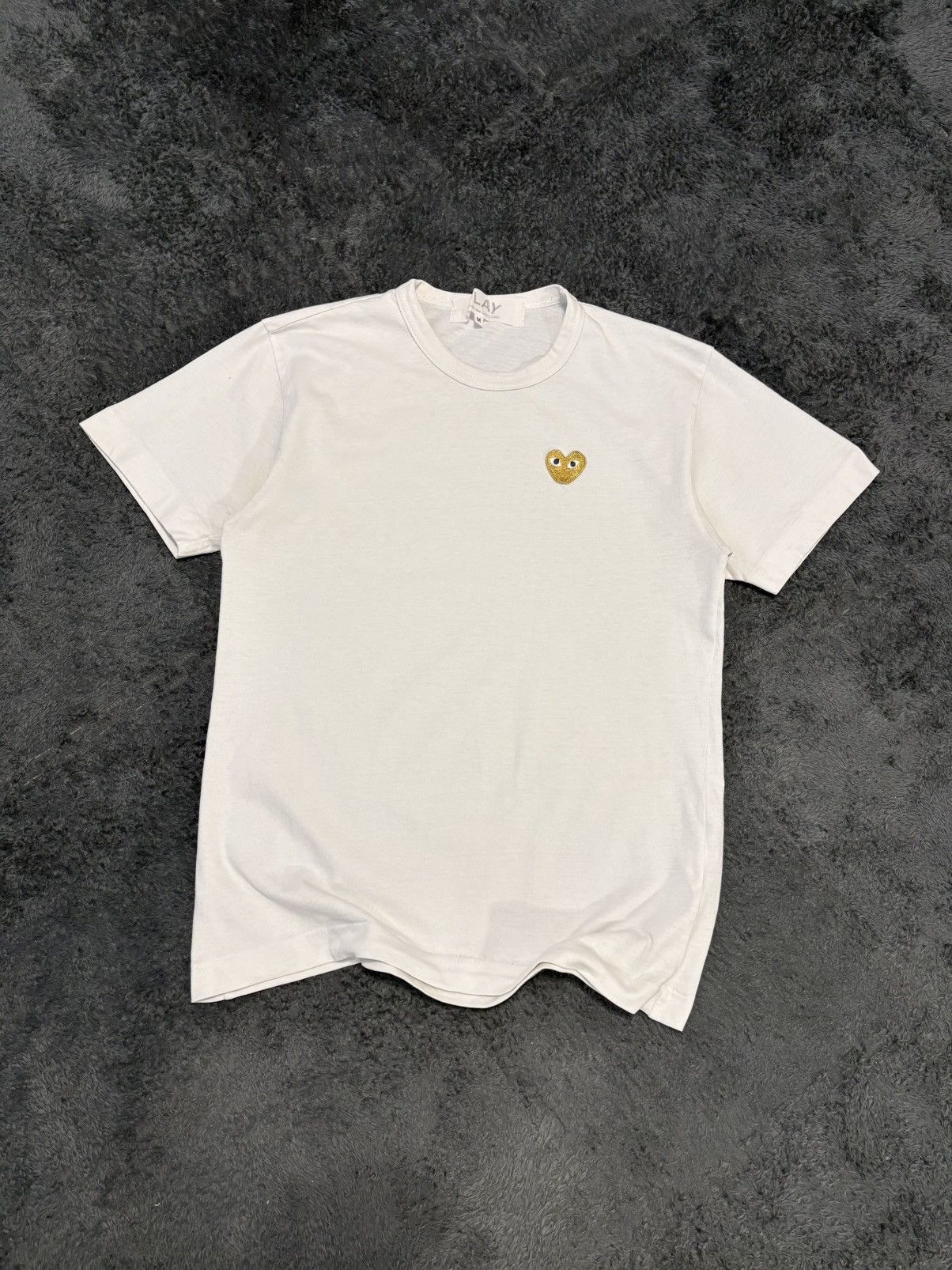 Comme des Garcons Comme Des Garcons PLAY White Tee Size US S / EU 44-46 / 1 - 1 Thumbnail