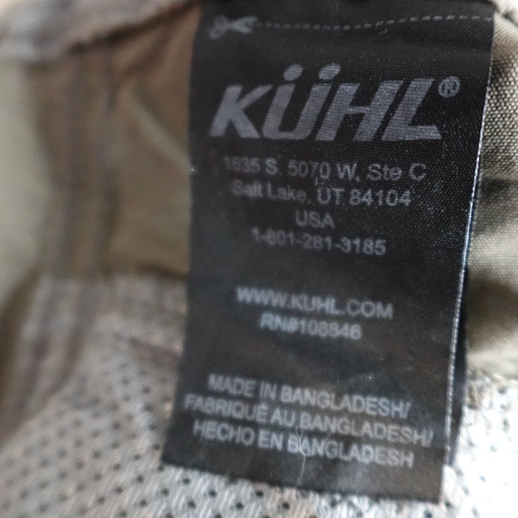 Vintage Kuhl Cargo Shorts 38 Gray Beige Snap Button 12" Inseam 11" Regular Men Casual Outdoor Pockets Size US 38 / EU 54 - 7 Thumbnail