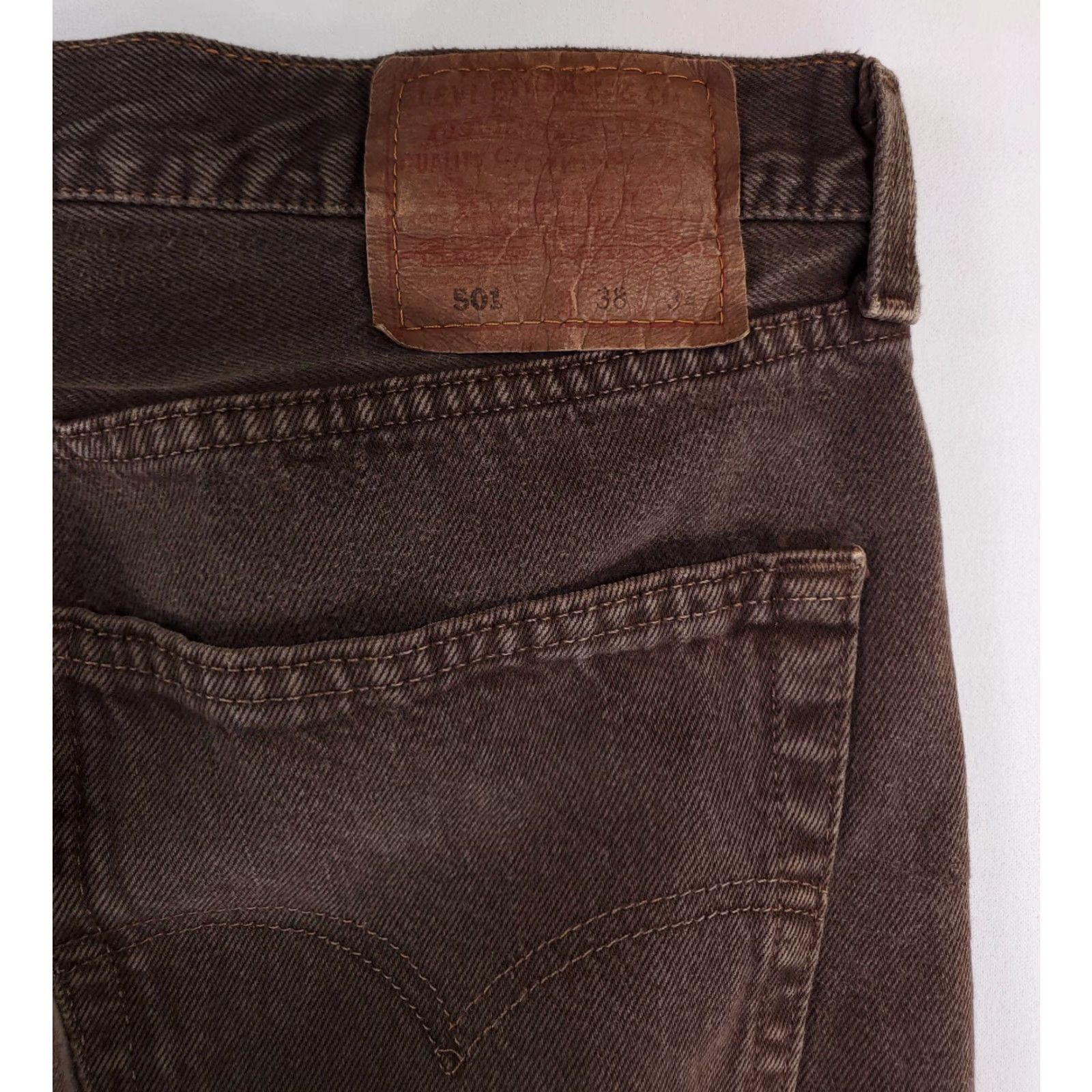 Levi's VINTAGE Levi's 501 Jeans Brown Button Fly Mens 37 x 34 90s Straight Size US 37 - 3 Thumbnail