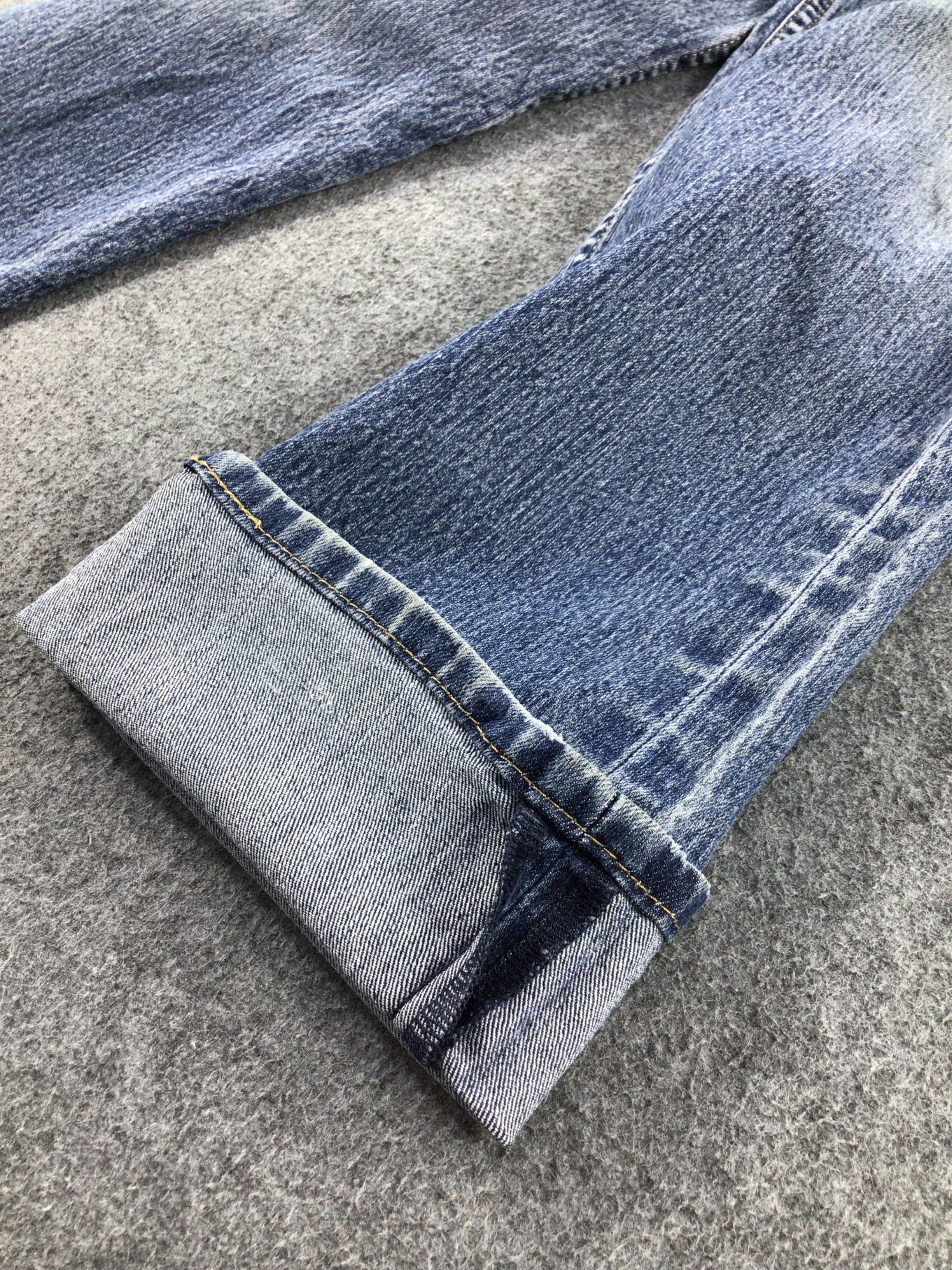Levi's Vintage Levis Jeans Faded Blue Denim KJ236 Size US 31 - 7 Thumbnail