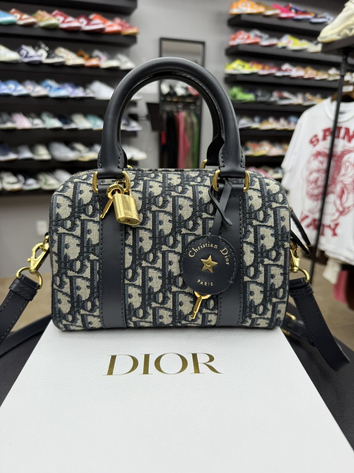 Dior Dior Oblique Groove 20 Bag M1364UTZQ M928 Size ONE SIZE - 2 Thumbnail