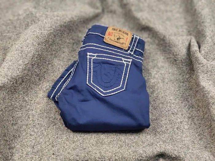 True Religion True Religion Brooklyn Blue Denim Slim Jeans Made in USA Size 28" / US 6 / IT 42 - 2 Thumbnail