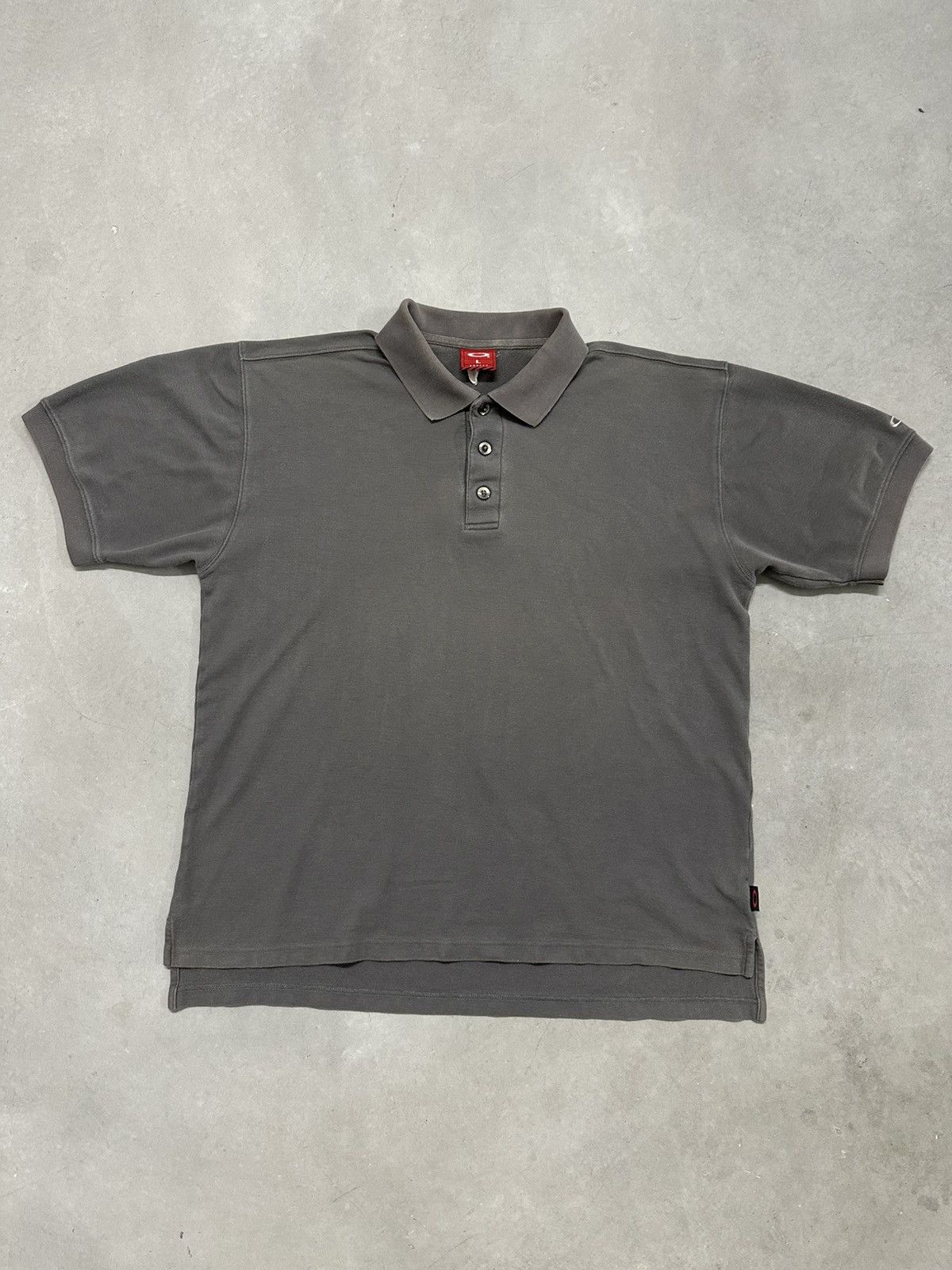 Oakley Oakley Red Tag Grey Polo Size US L / EU 52-54 / 3 - 1 Thumbnail