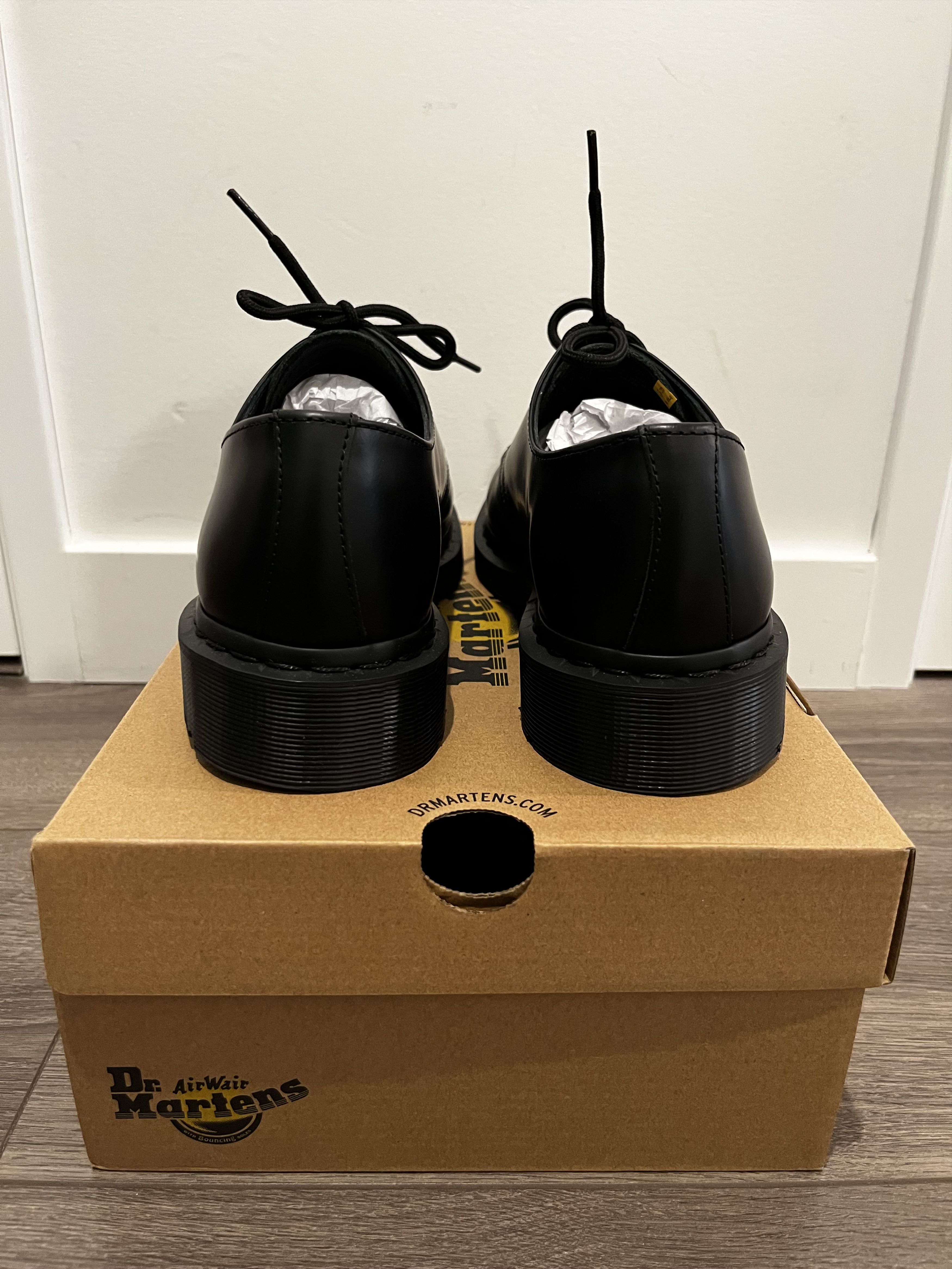 Dr. Martens 1461 Mono Size US 9 / EU 42 - 4 Thumbnail