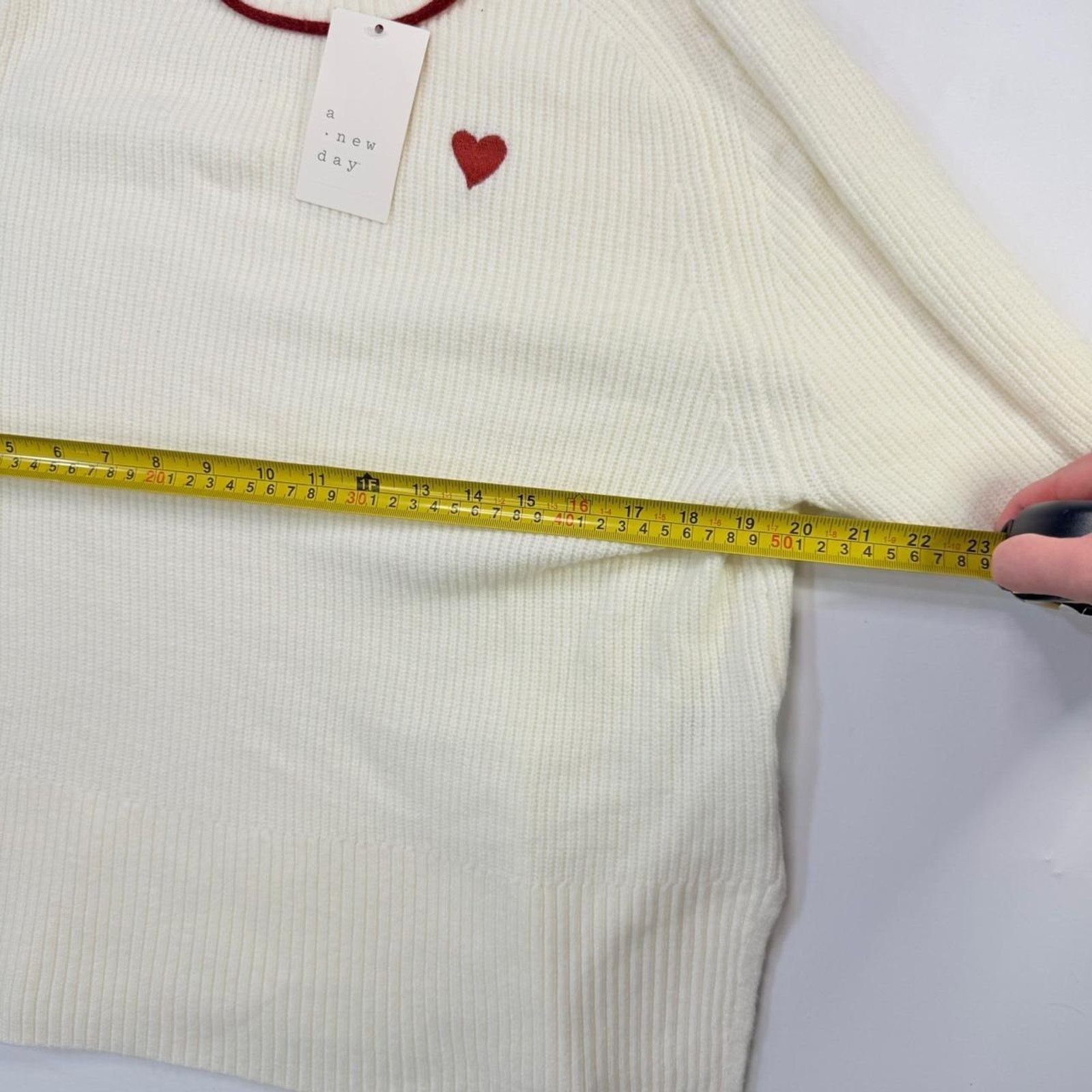 & Other Stories NWT Target Cream and red heart sweater Size M / US 6-8 / IT 42-44 - 2 Thumbnail