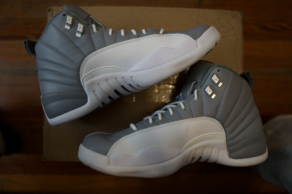 Retro Stealth Gray And White 12 Jordans Tenis Jordan Jordan Retro