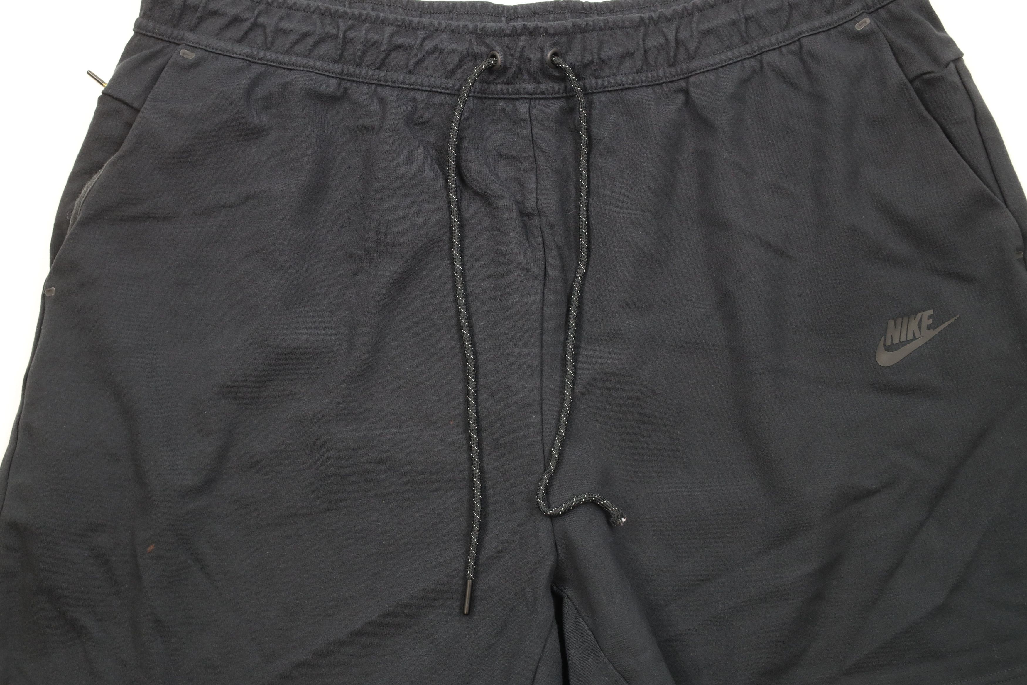 Nike × Vintage Nike Sportswear Spell Lightweight Tech Fleece Shorts Black Size US 38 / EU 54 - 3 Thumbnail