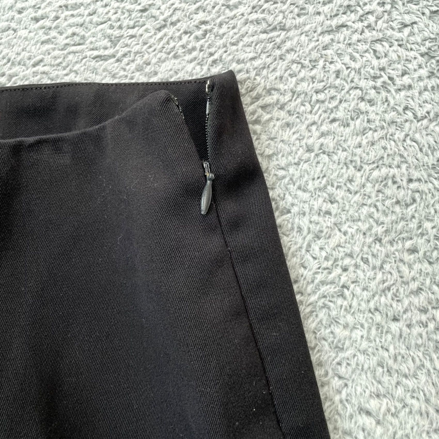 Talbots Talbots Pants Womens 4 Petites Black Heritage Straight Leg High Rise Side Zip Pants Woman 4P Black Polyester Rayon Spandex Size 28" / US 6 / IT 42 - 6 Thumbnail