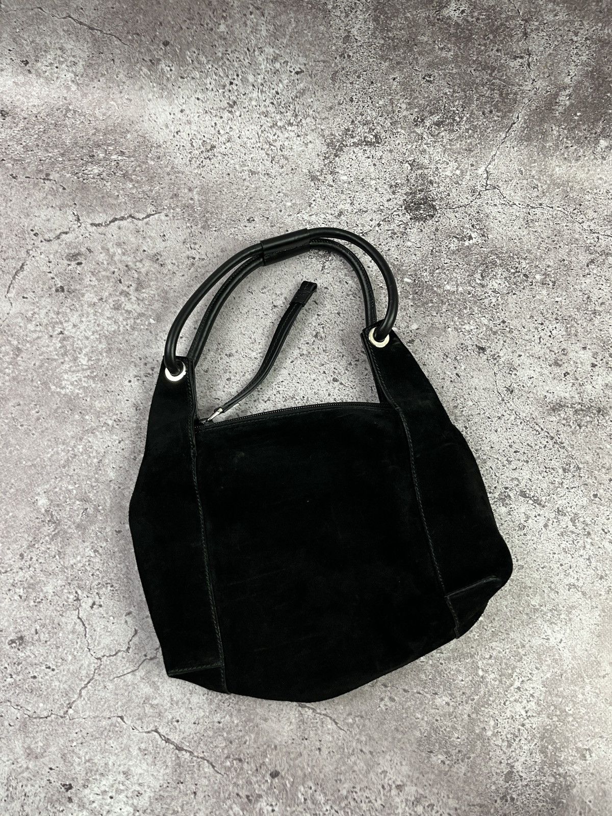 Gucci Gucci Black Suede Hobo Shoulder Bag Vintage Made in Italy 🇮🇹 Size ONE SIZE - 2 Thumbnail