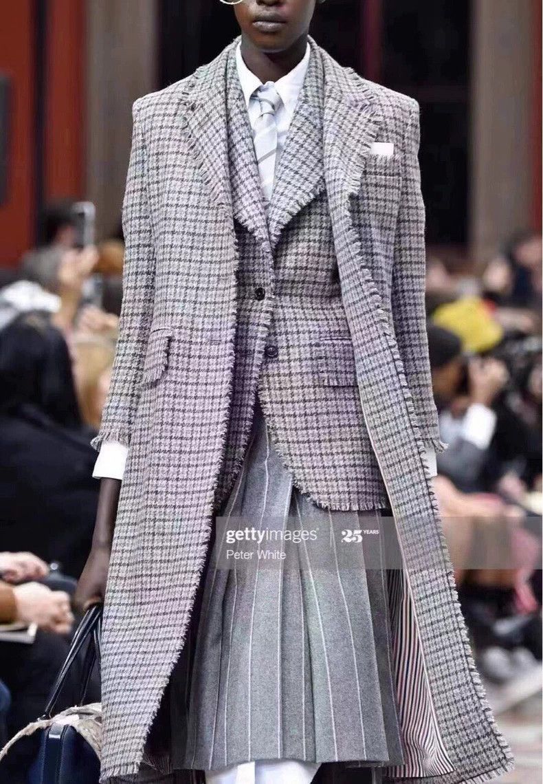 Thom Browne Thom Browne Wool-edged lapel plaid coat 2505-Nextarrow Size US XXS / EU 40 - 7 Thumbnail
