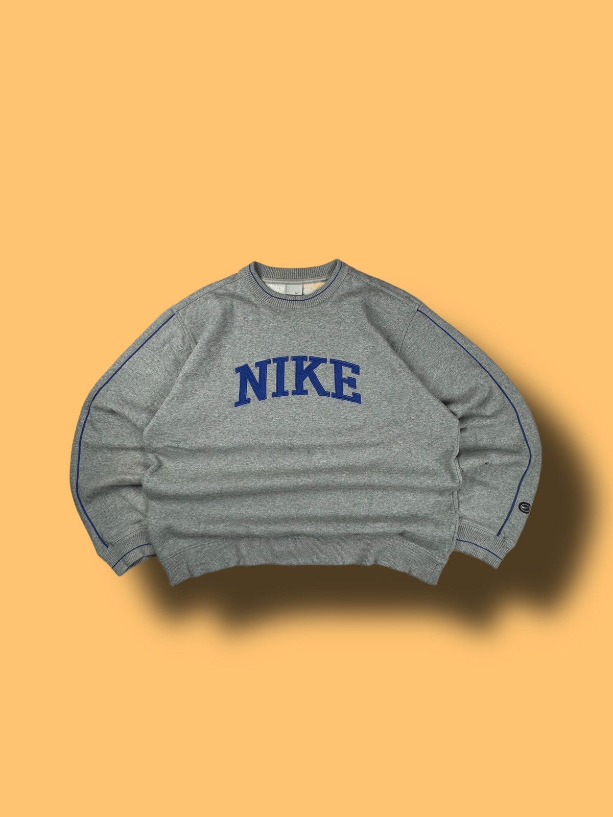 Nike × Vintage NIKE VINTAGE CENTER LOGO OVERSIZE BOXY SWEATSHIRT Size US L / EU 52-54 / 3 - 1 Thumbnail