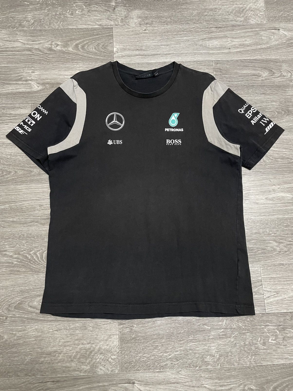 Formula 1 Mercedes Benz AMG Petronas Racing F1 Formula One T-shirt ...