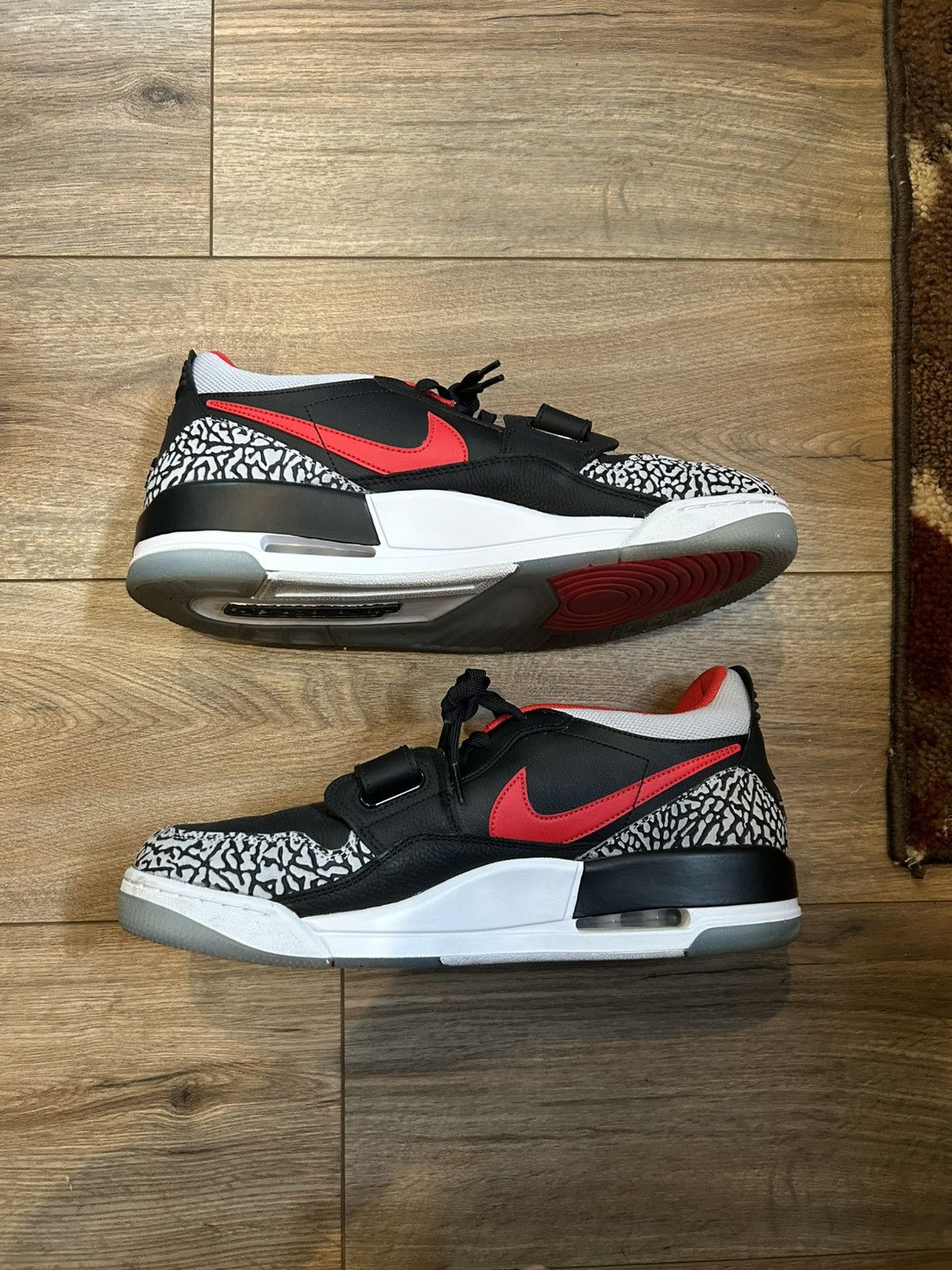 Jordan Brand Jordan Legacy 312 Men’s Low Black Valor Blue Size 12 Size US 12 / EU 45 - 1 Thumbnail