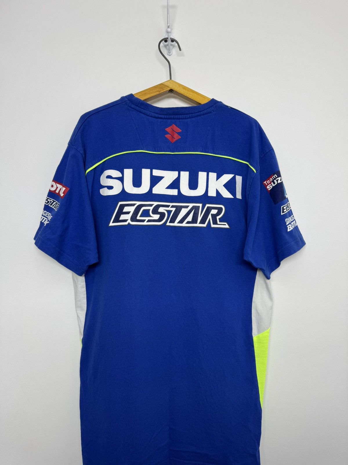 Vintage Vintage Y2k Suzuki Racing Big Logo T Shirt Size US L / EU 52-54 / 3 - 5 Thumbnail
