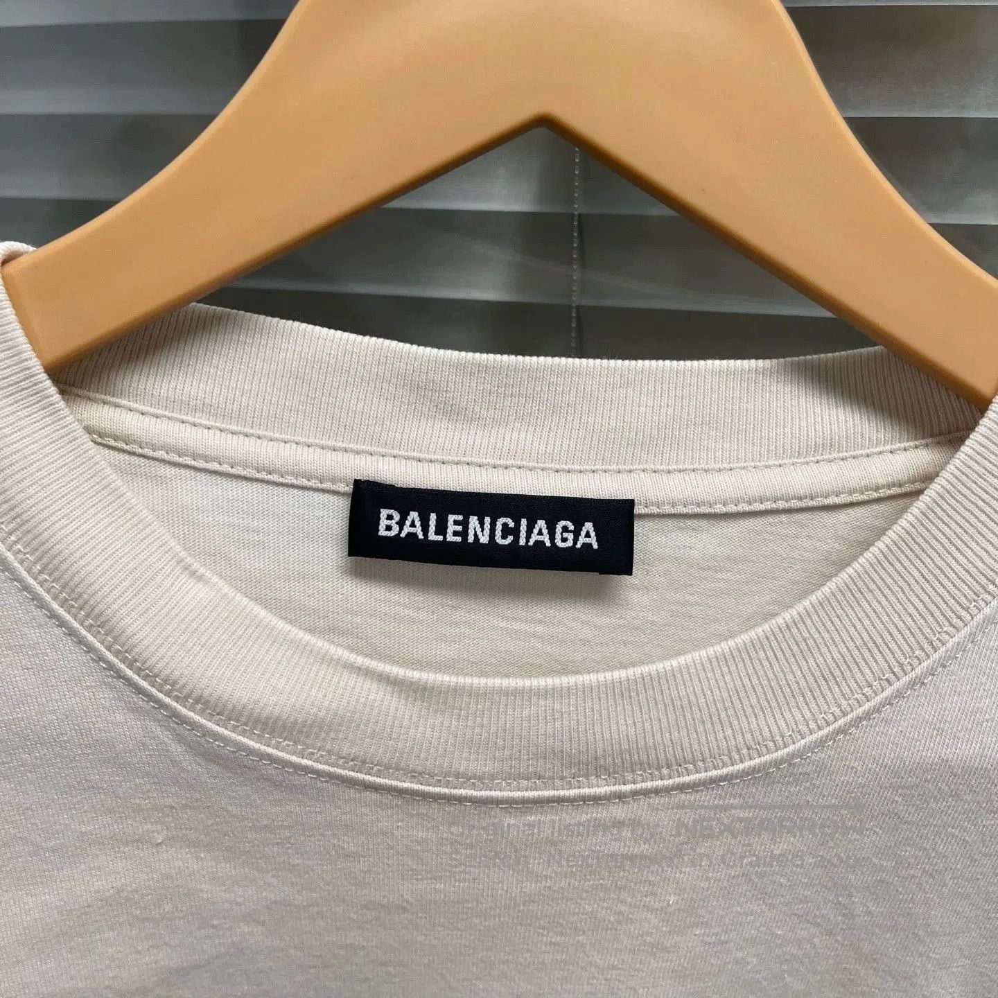 Balenciaga Beige Short-Sleeve Oversized T-Shirt XS. Size US XS / EU 42 / 0 - 3 Thumbnail